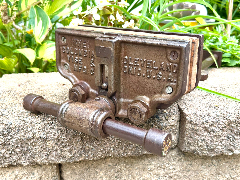 Vtg The Columbian Vise MFG & Co. 10RL Woodworking Vise ~ Cast Iron Quick Release Wood Working Vise