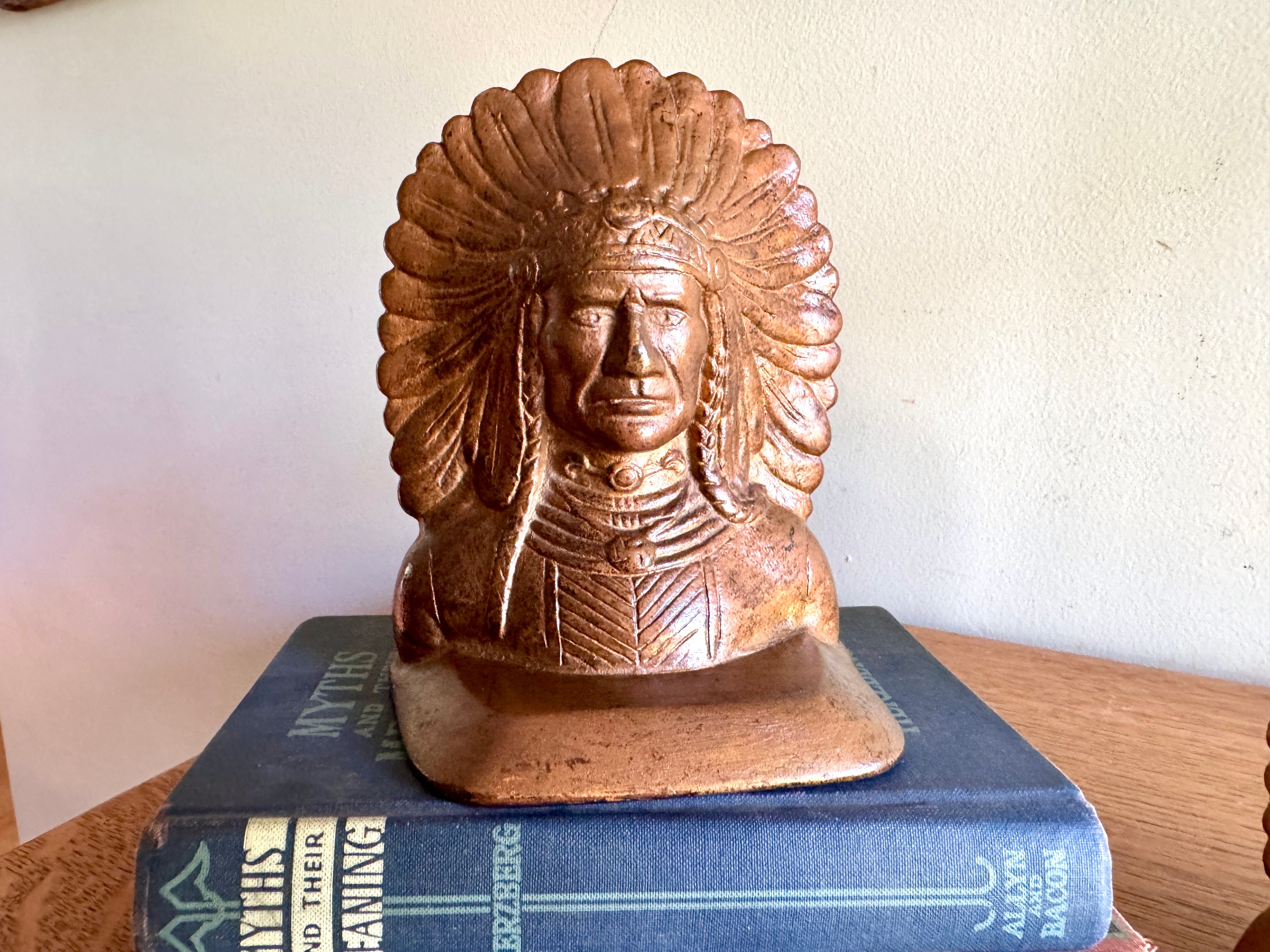 Vtg cast iron Indian Chief bookends - 1930's Native American Indian bookshelf display