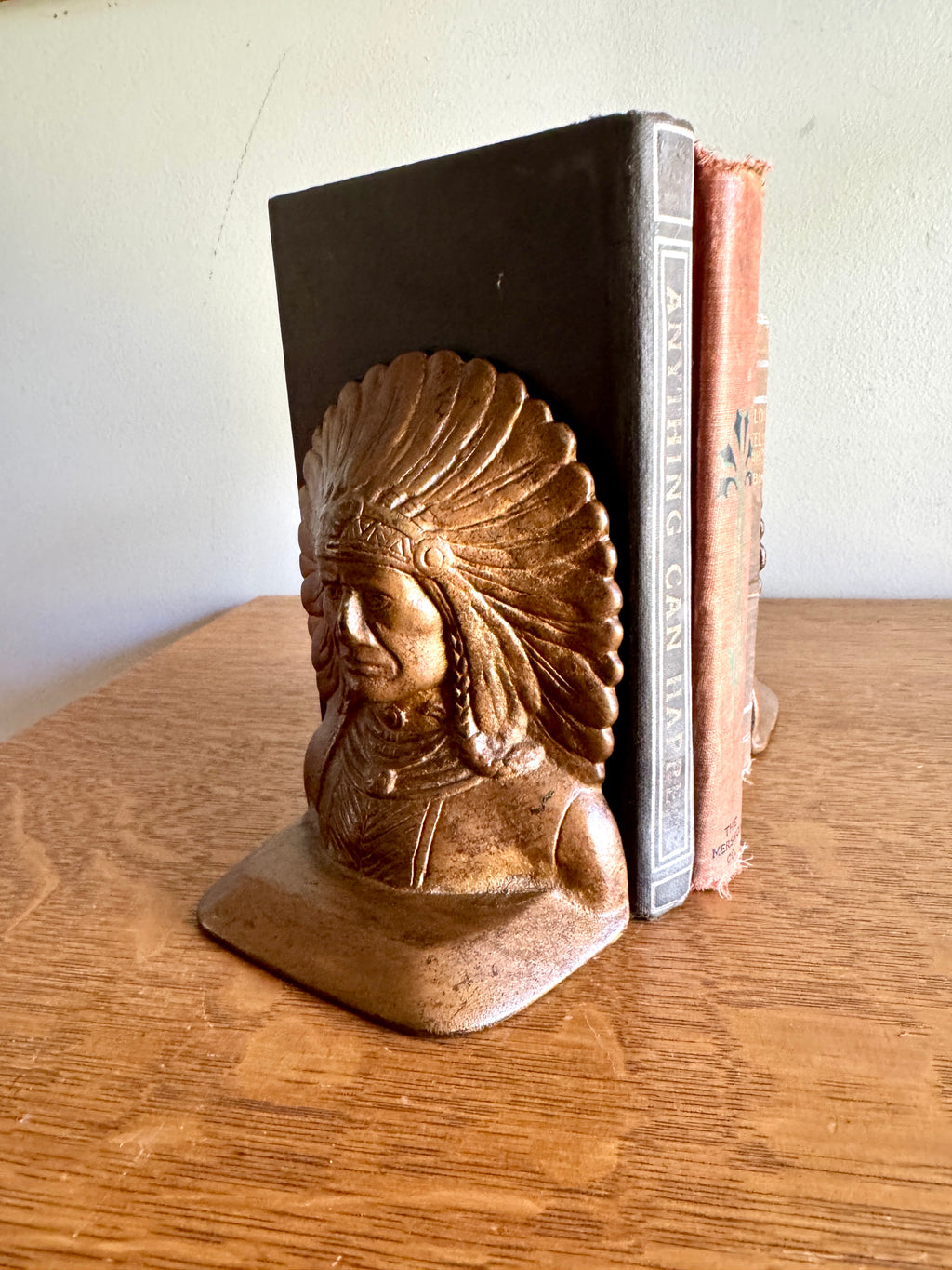 Vtg cast iron Indian Chief bookends - 1930's Native American Indian bookshelf display