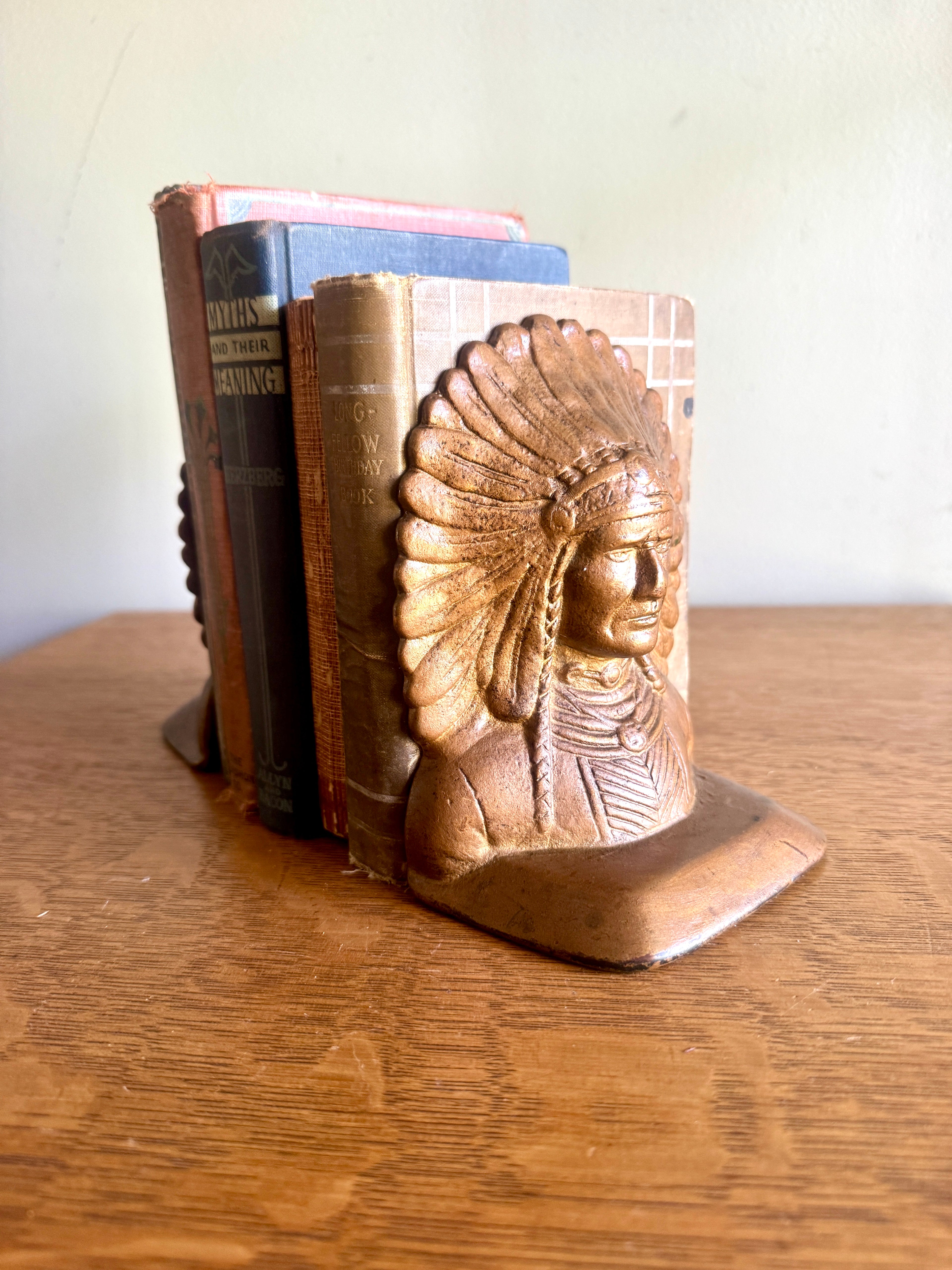 Vtg cast iron Indian Chief bookends - 1930's Native American Indian bookshelf display
