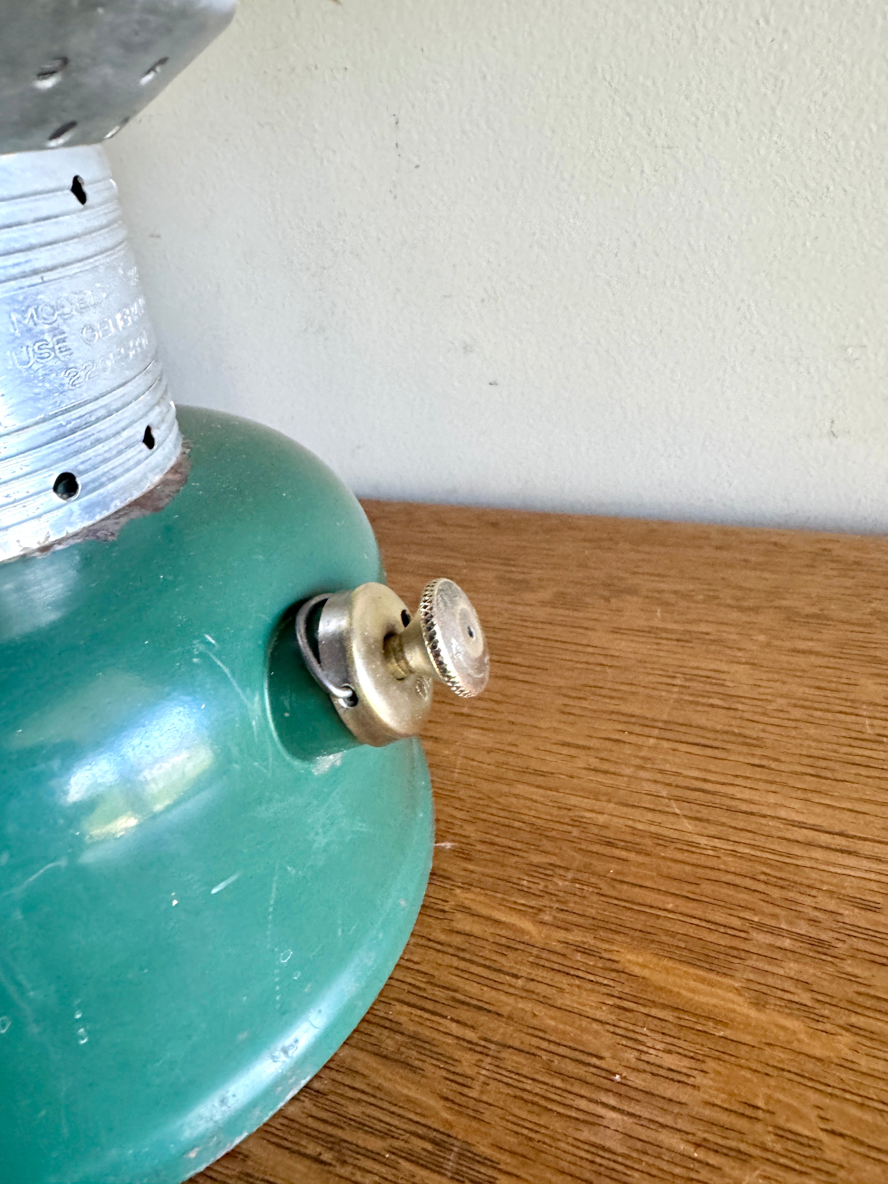Vtg Coleman Model 228F Lantern| Coleman 1970 Big Hat Lantern | Model 228F Dual Mantle Coleman Lantern