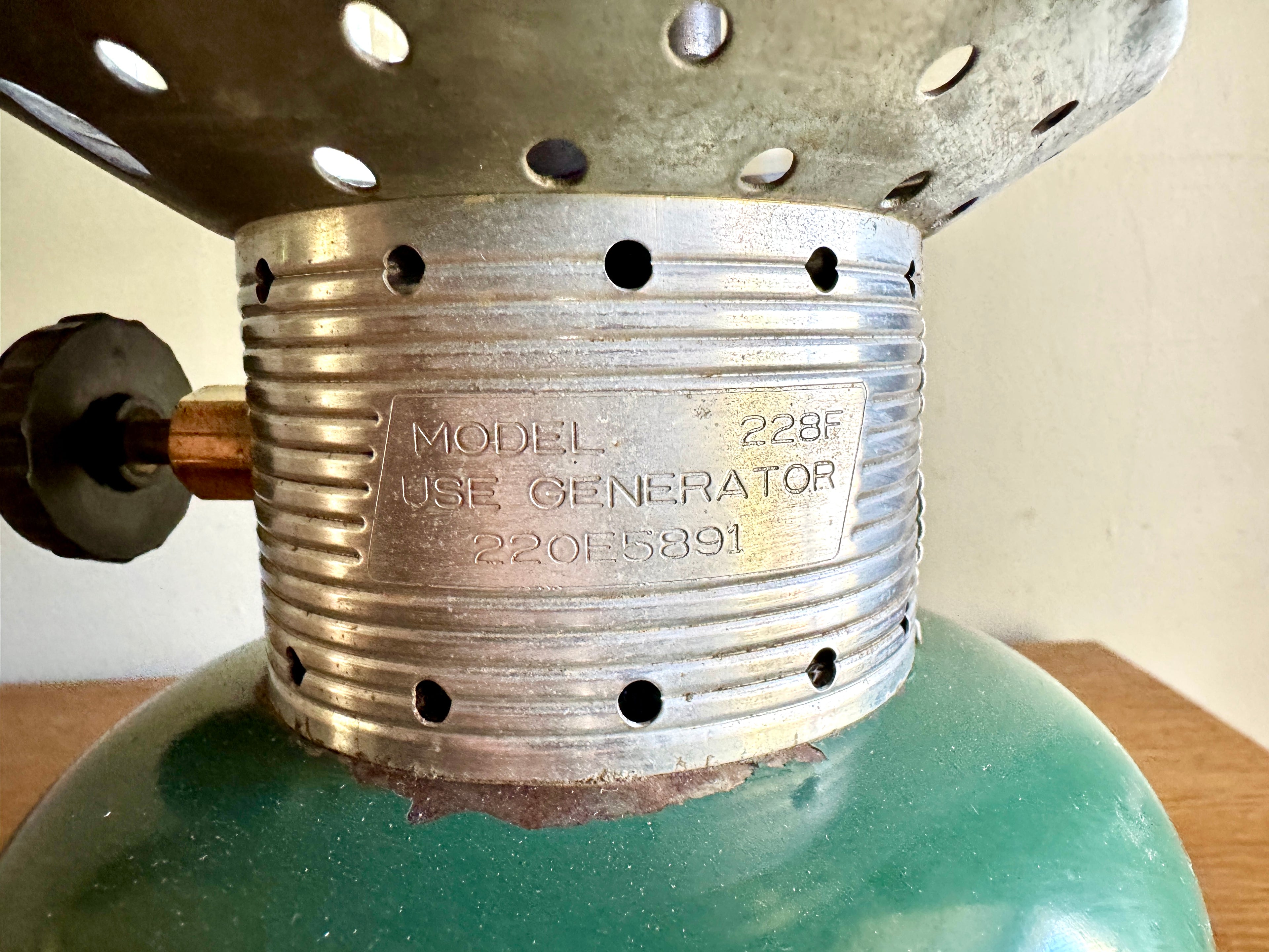 Vtg Coleman Model 228F Lantern| Coleman 1970 Big Hat Lantern | Model 228F Dual Mantle Coleman Lantern
