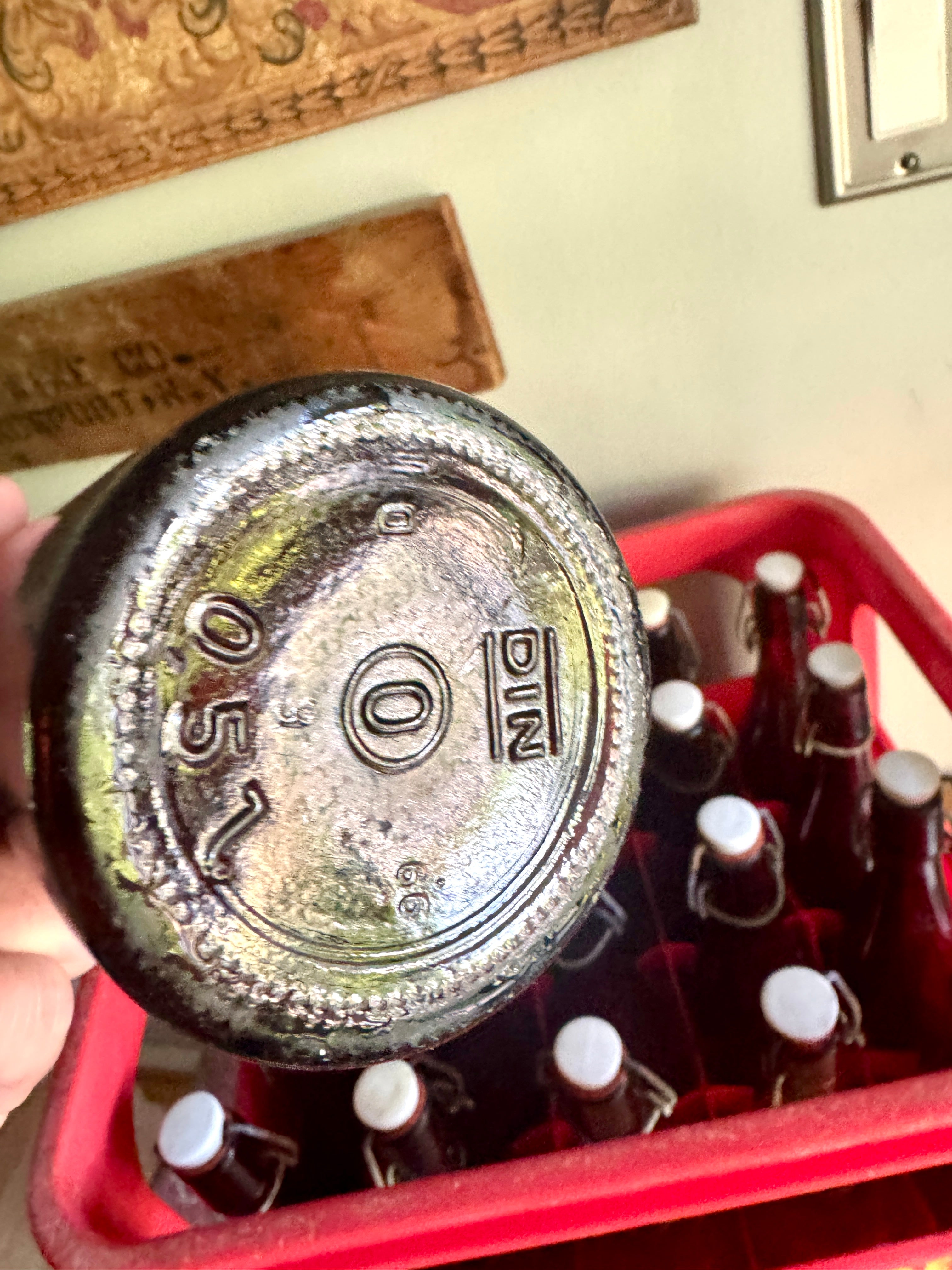 Vtg Löwenbrauerei Grafenwöhr Beer Crate with 20 Flip Top Bottles