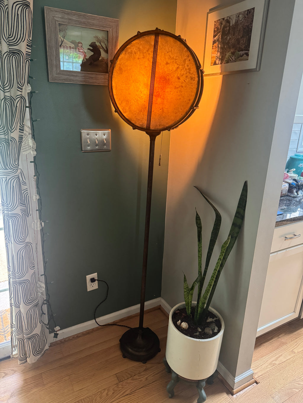 Vtg Wood & Brass Snare Drum Up-Cycled Floor Lamp ~ New Departure Snare Drum Lamp