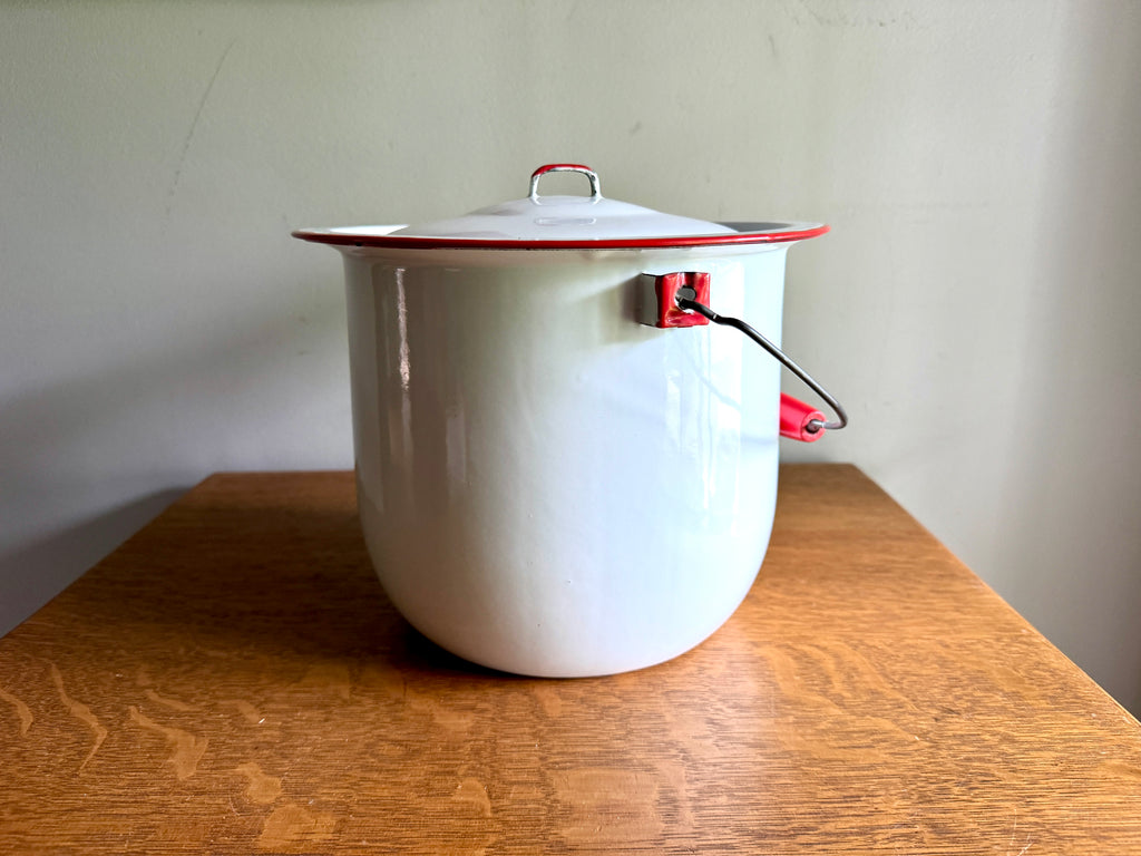 1940's Fesco Enamelware Lidded Pot ~ White Enamel Lidded Pot with Wooden Handle ~ Chamber Pot