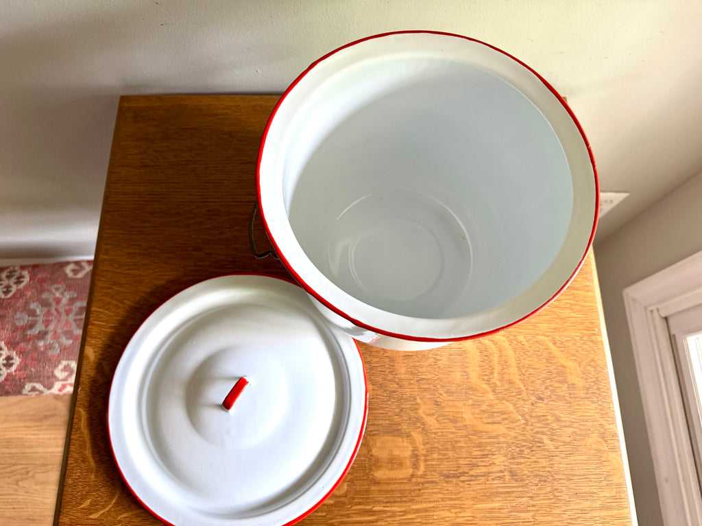 1940's Fesco Enamelware Lidded Pot ~ White Enamel Lidded Pot with Wooden Handle ~ Chamber Pot