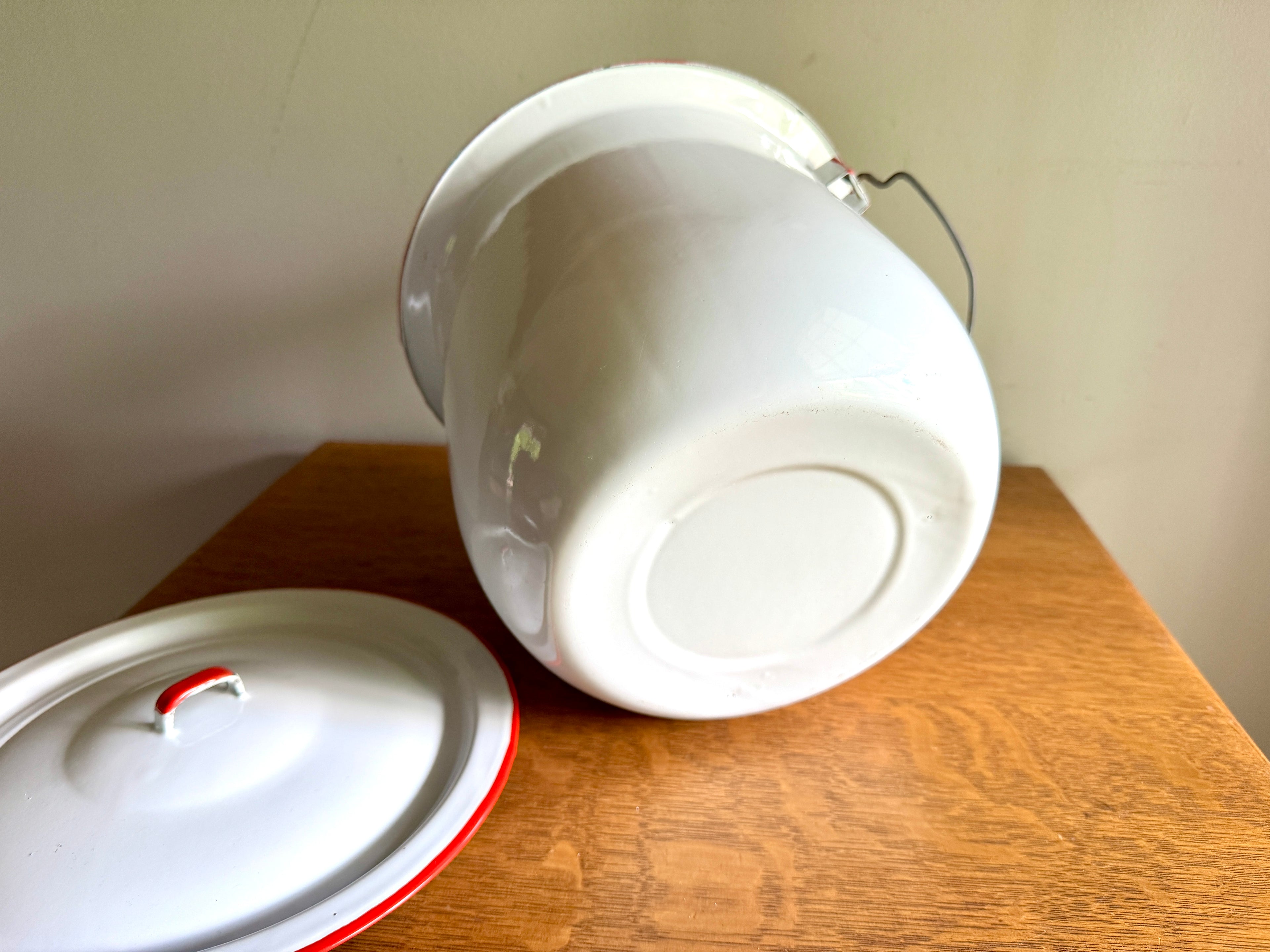1940's Fesco Enamelware Lidded Pot ~ White Enamel Lidded Pot with Wooden Handle ~ Chamber Pot