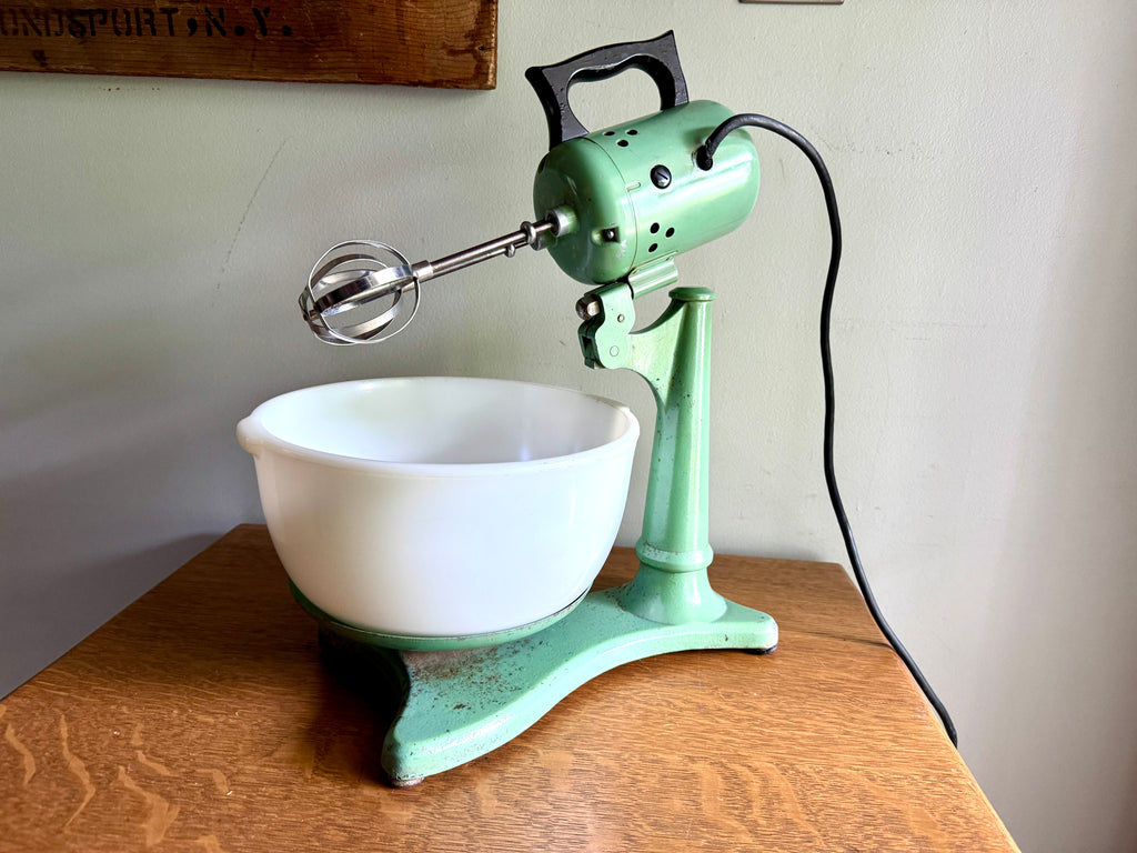 Antique "CHALLENGE" 3 Speed Mixer Stand  ~ 1920's Working #1658 Jadeite Green &  9" Milk Glass Bowl
