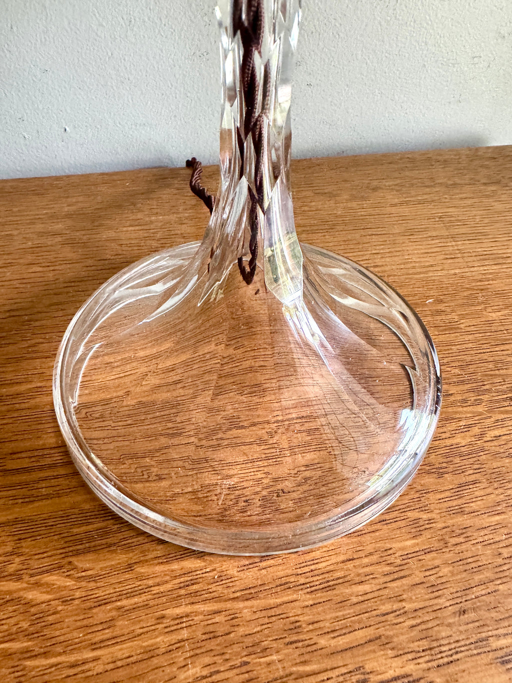 20th Century Clear Cut Crystal Table Lamp, European Design