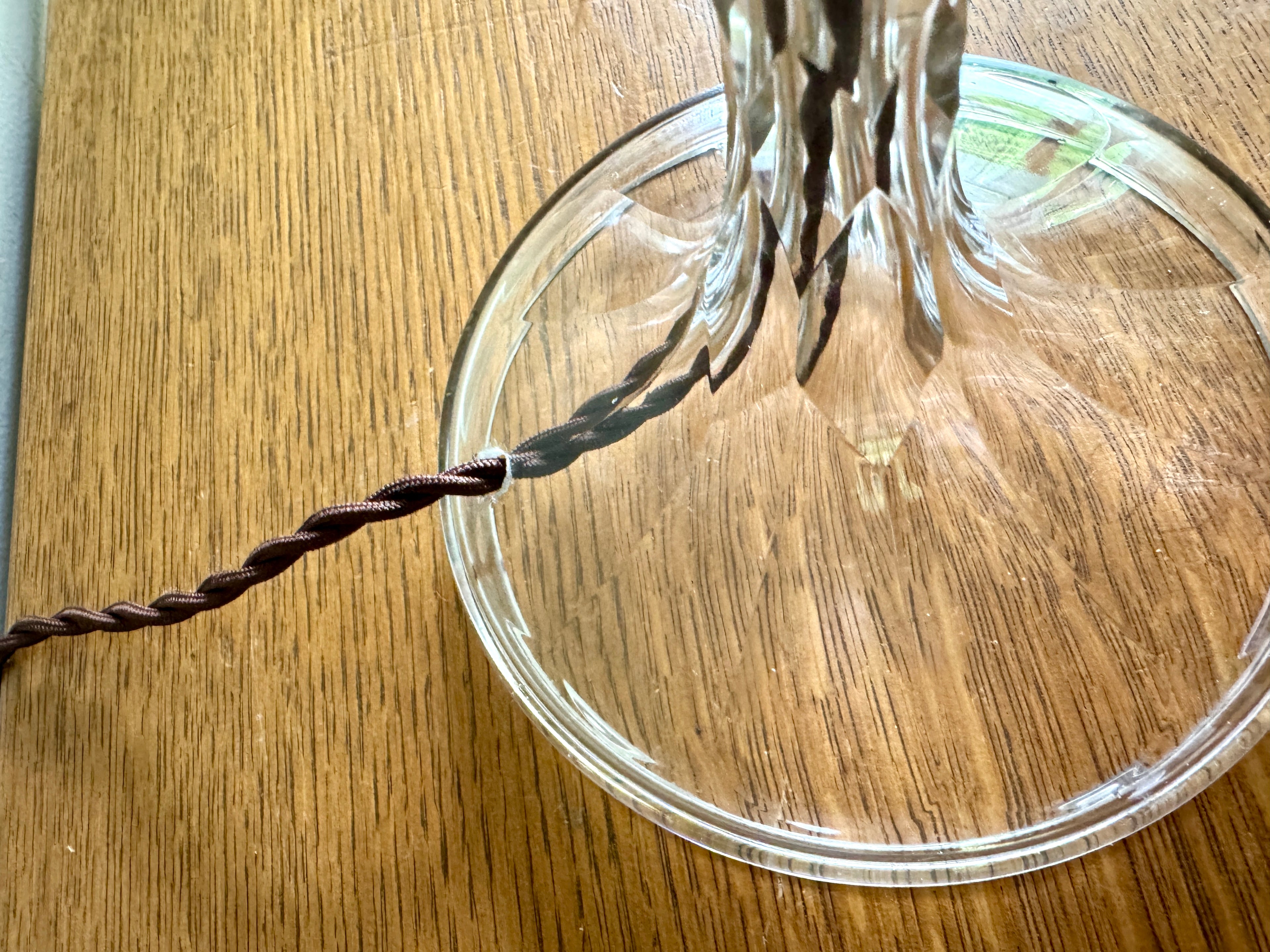 20th Century Clear Cut Crystal Table Lamp, European Design