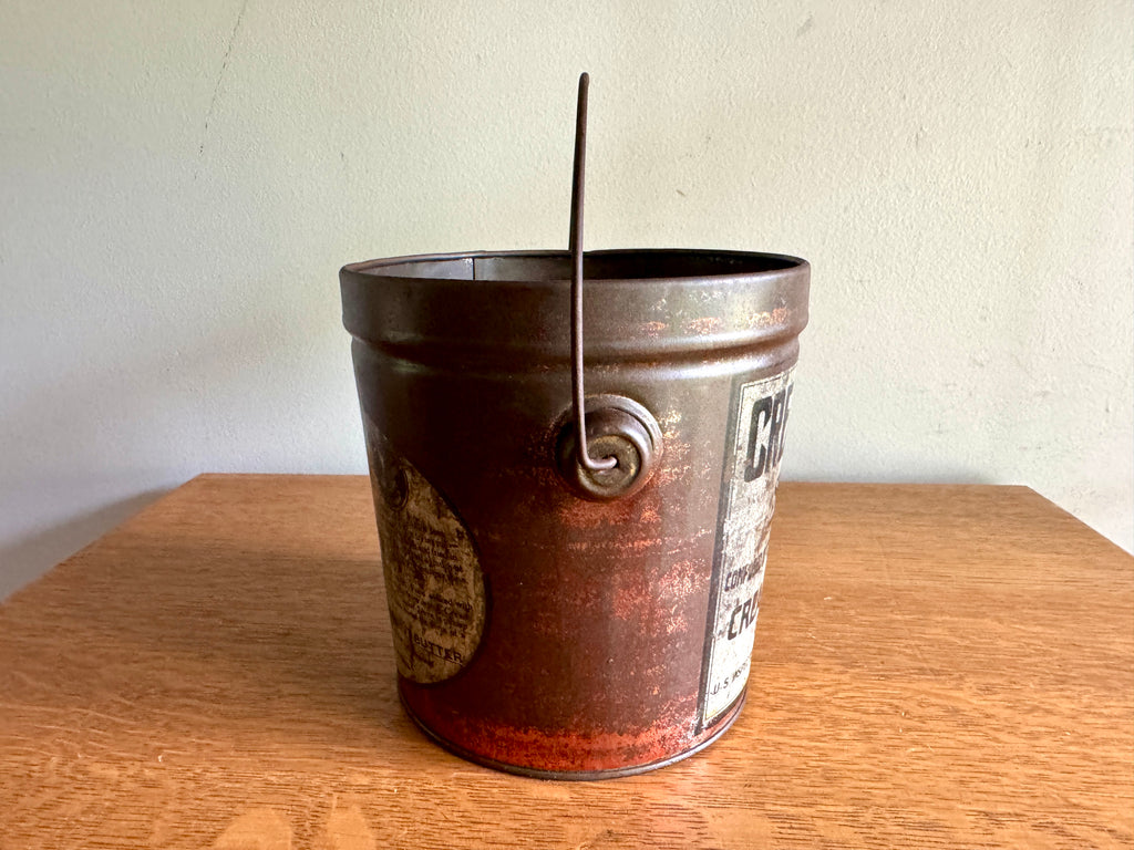 Vtg Distressed Cream Dove Shortening TIn ~ 4.6 Lbs. Cream Dove Tin with Handle