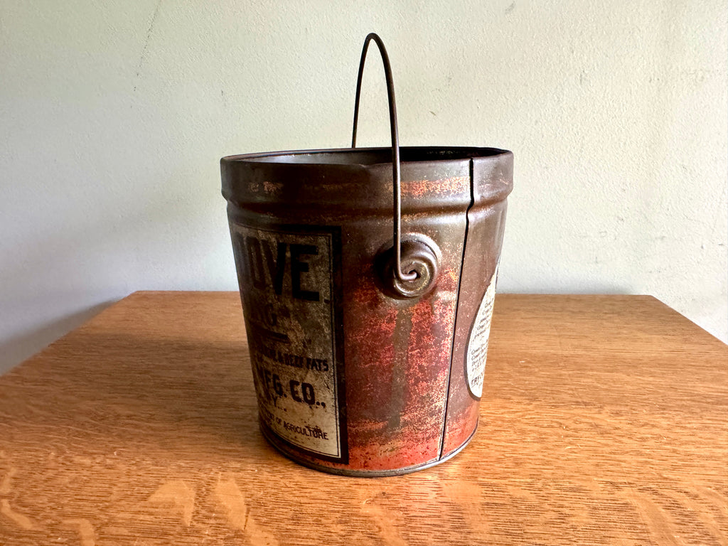 Vtg Distressed Cream Dove Shortening TIn ~ 4.6 Lbs. Cream Dove Tin with Handle