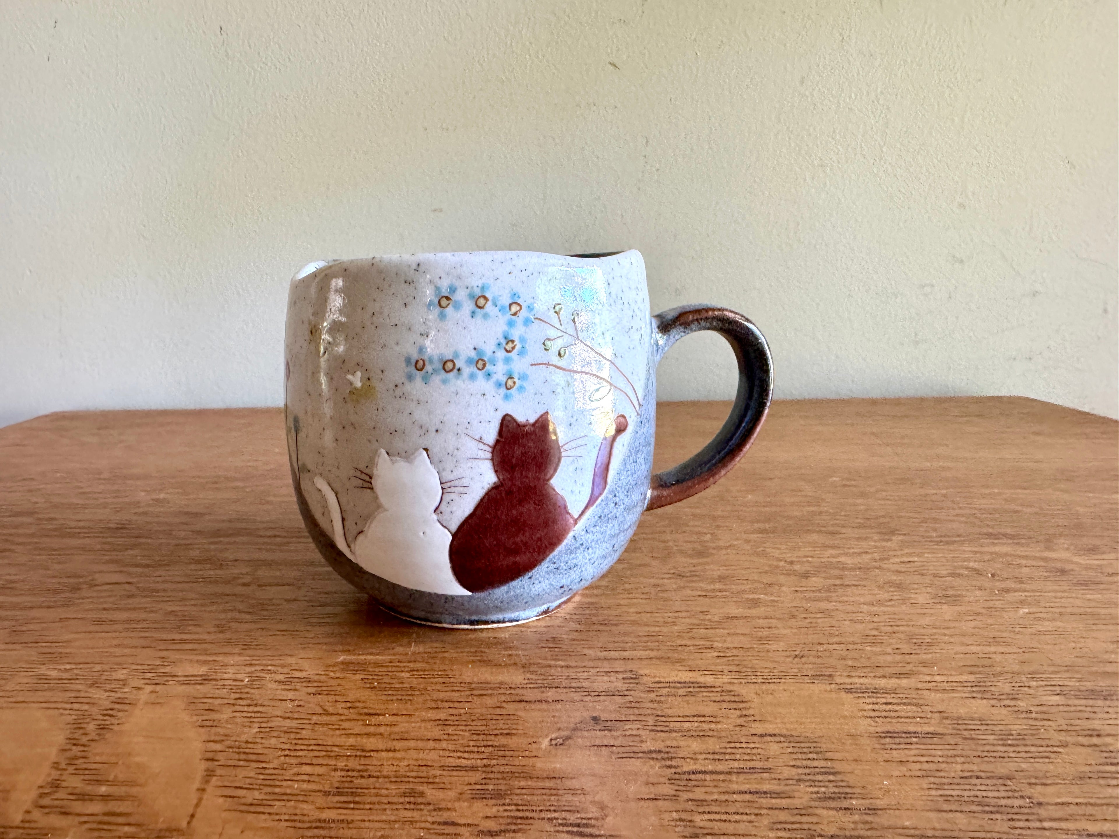 Kutani Yaki(ware) Coffee Mug "Cats In a Sunny Spot" ~ Unique Japanese Cat Coffee Cup