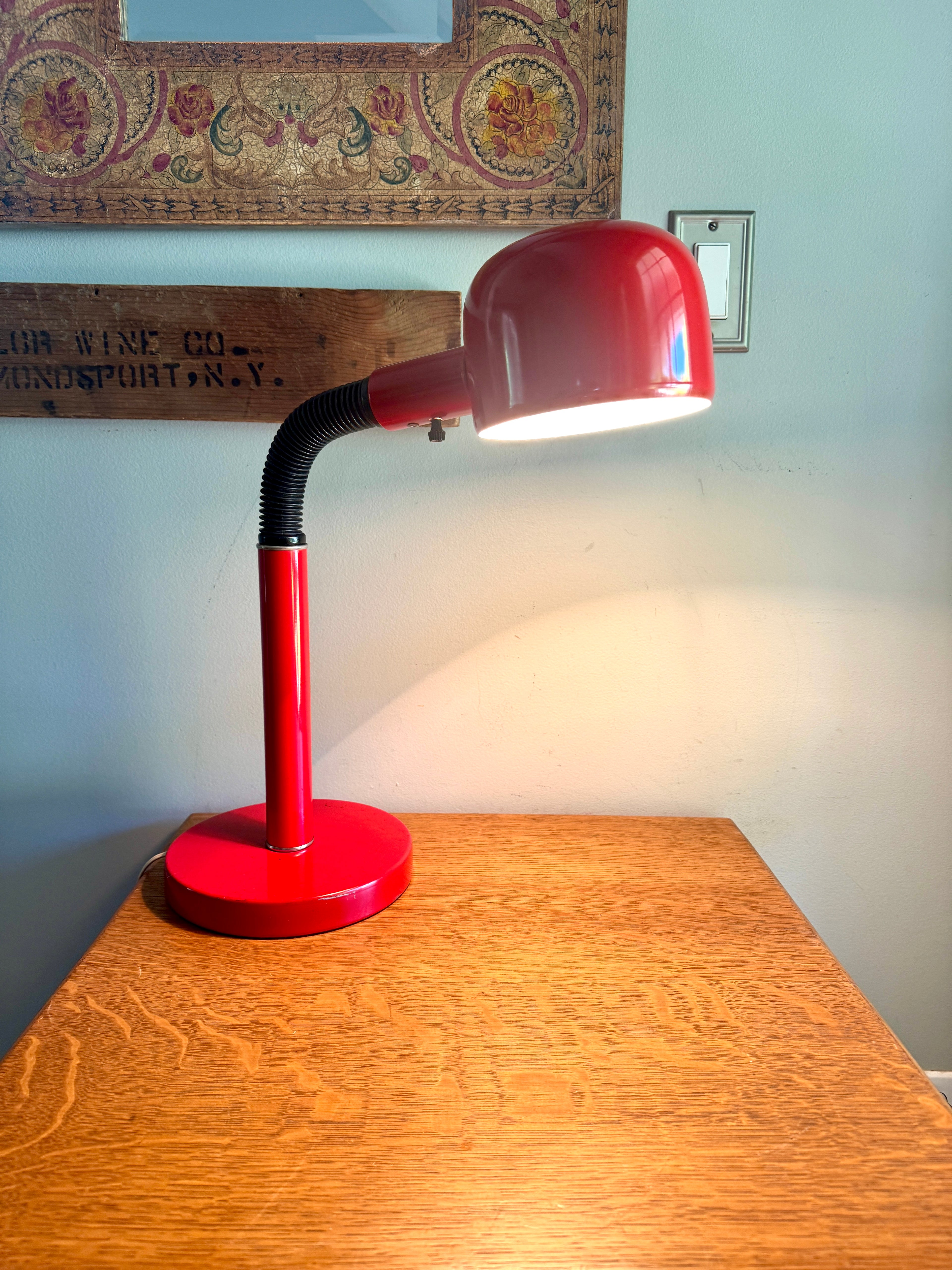 Vtg Alsy MCM Metal Adjustable Gooseneck Flex Red Desk Table Lamp ~ Alsy Red Modernist Desk Lamp