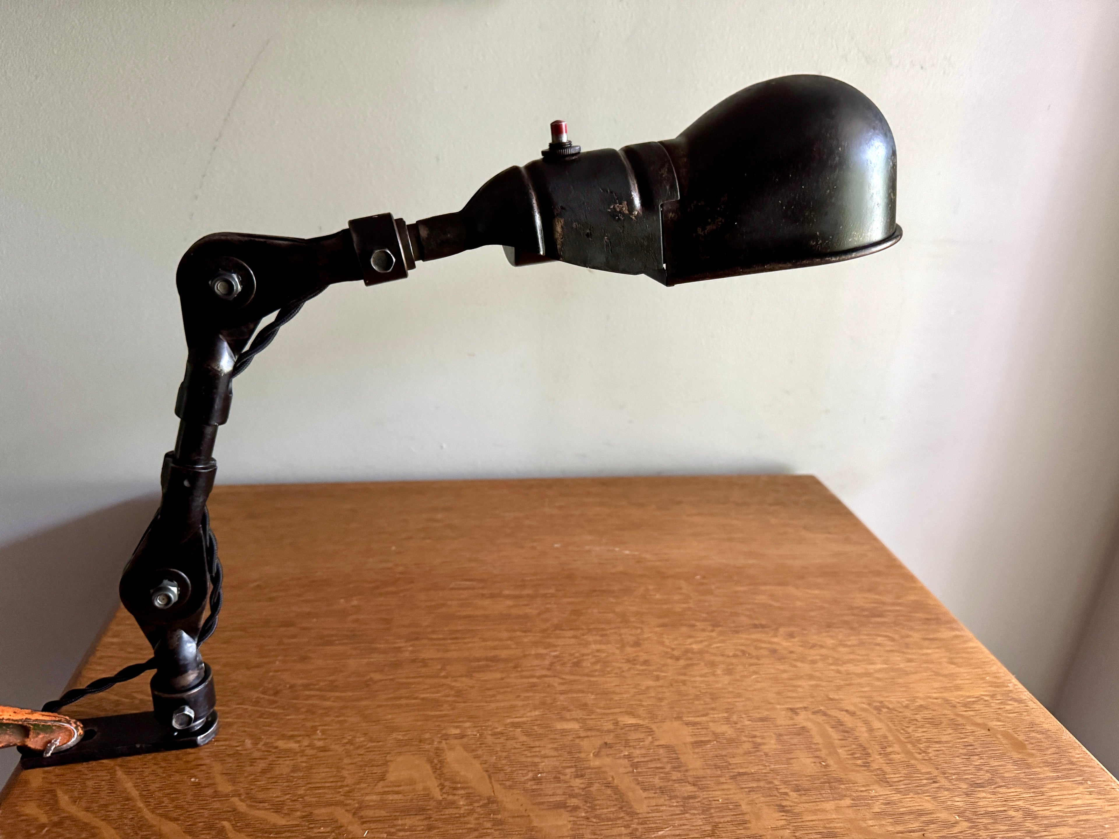 1930s Industrial Screw On Adjustable Task Desk Lamp by Fostoria American Design ~ Distressed Shop Lamp