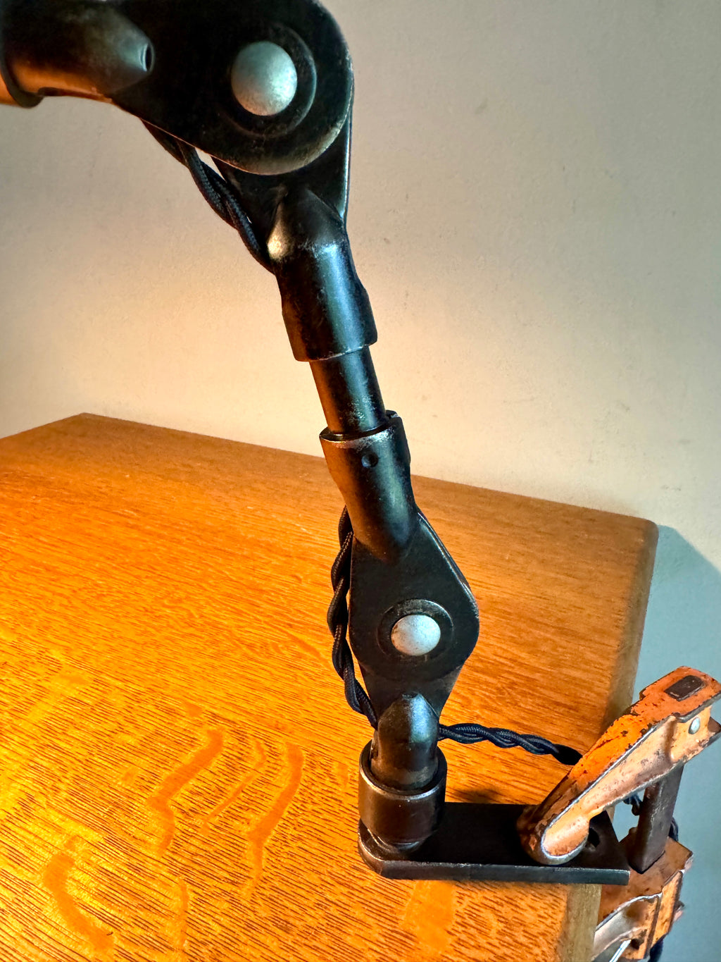 1930s Industrial Screw On Adjustable Task Desk Lamp by Fostoria American Design ~ Distressed Shop Lamp