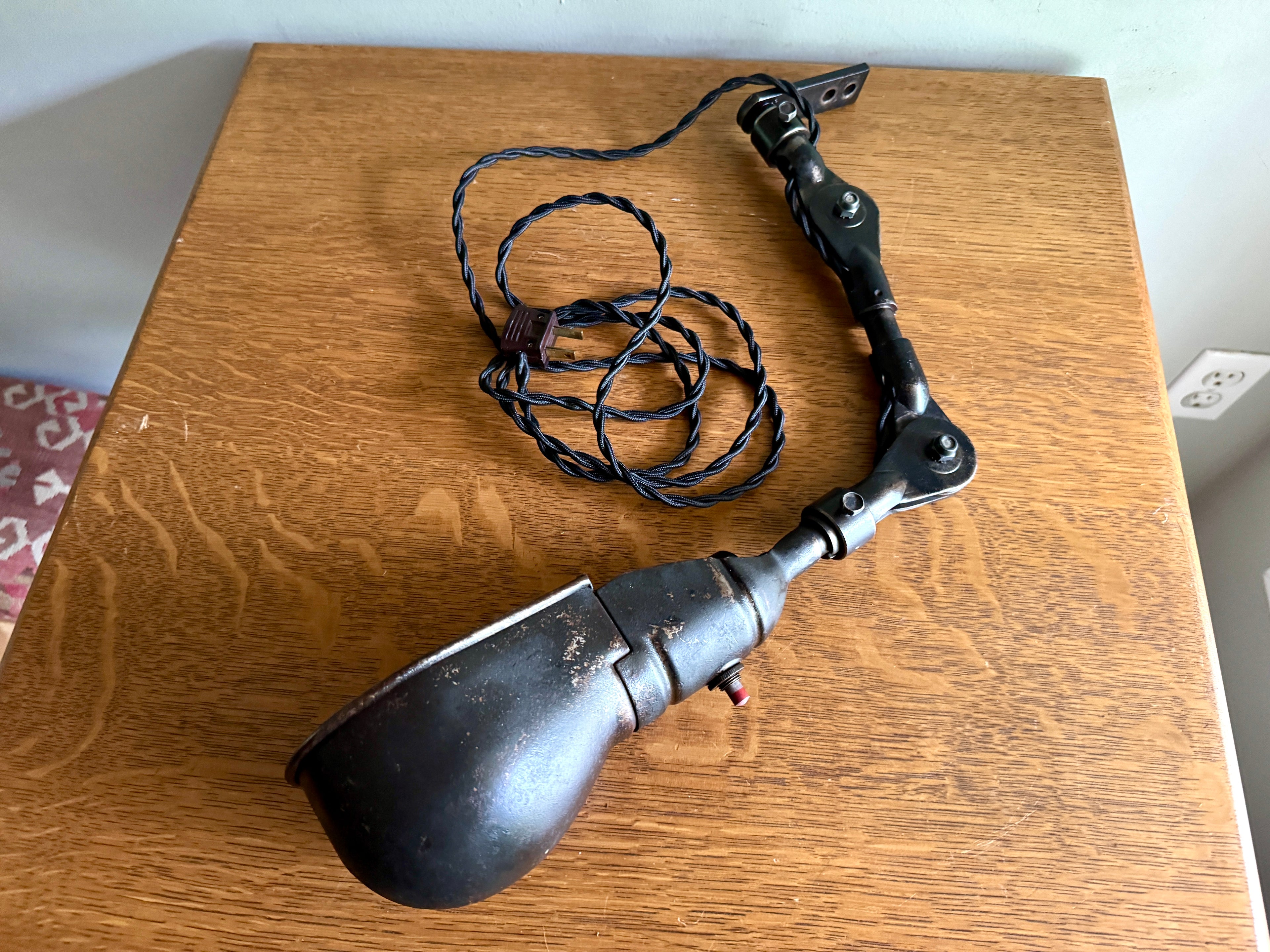 1930s Industrial Screw On Adjustable Task Desk Lamp by Fostoria American Design ~ Distressed Shop Lamp