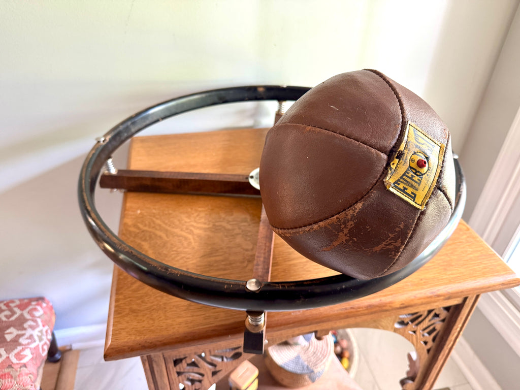 Vtg Everlast Wood Frame and RIng Speed Bag ~ Everlast Leather Speed Bag