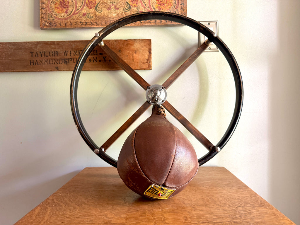 Vtg Everlast Wood Frame and RIng Speed Bag ~ Everlast Leather Speed Bag