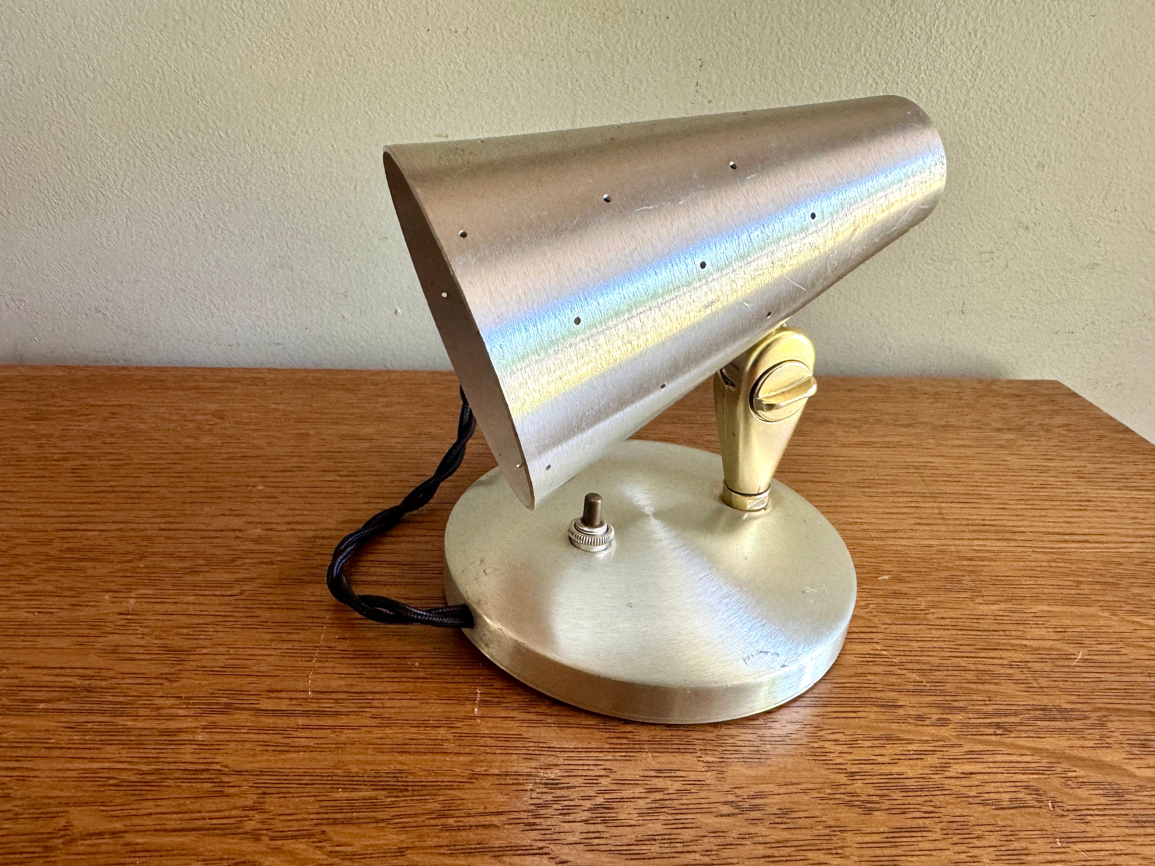 Vtg Mid-Century Modern Swivel Cone Wall Light Lamp Sconce ~ Silver tone Mcm Wall Sconce
