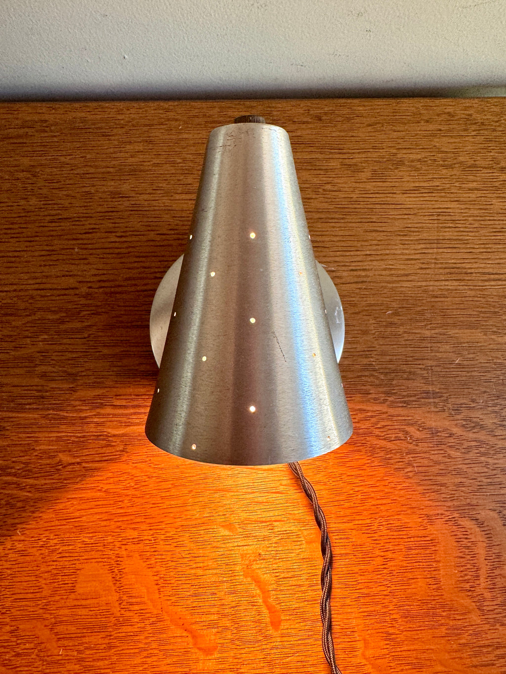 Vtg Mid-Century Modern Swivel Cone Wall Light Lamp Sconce ~ Silver tone Mcm Wall Sconce