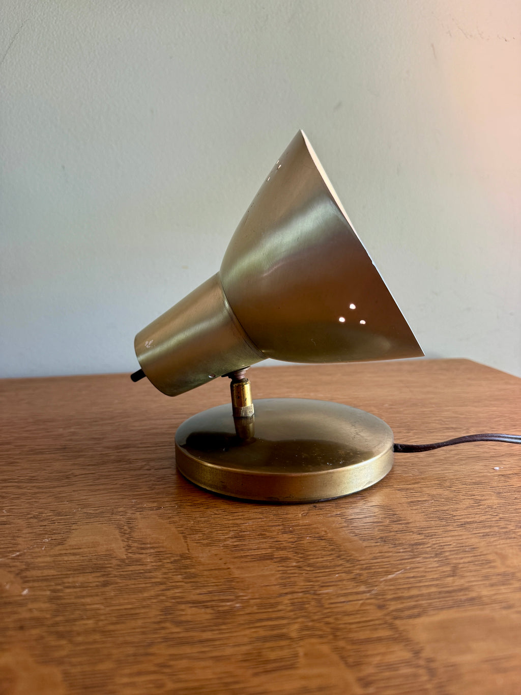 Vtg Mid-Century Modern Swivel Cone Wall Light Lamp Sconce ~ Silver tone Mcm Wall Sconce (Copy)
