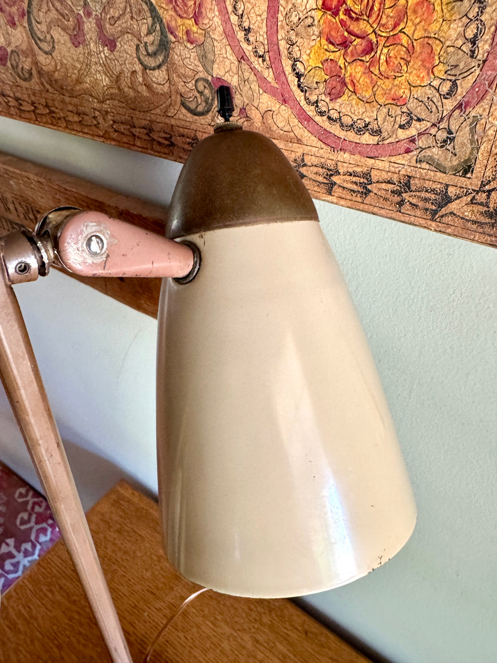 MCM "Triennale" Lamp Attributed to Gerald Thurston for Lightolier, Featuring Beige Bullet Shades and Brass Accents.