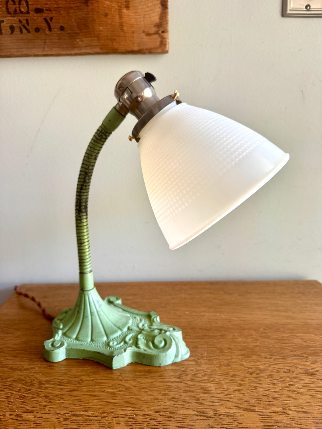 Vtg Green Cast Iron Gooseneck Lamp With Milkglass Shade ~ Ornate Cast Iron Desk Lamp
