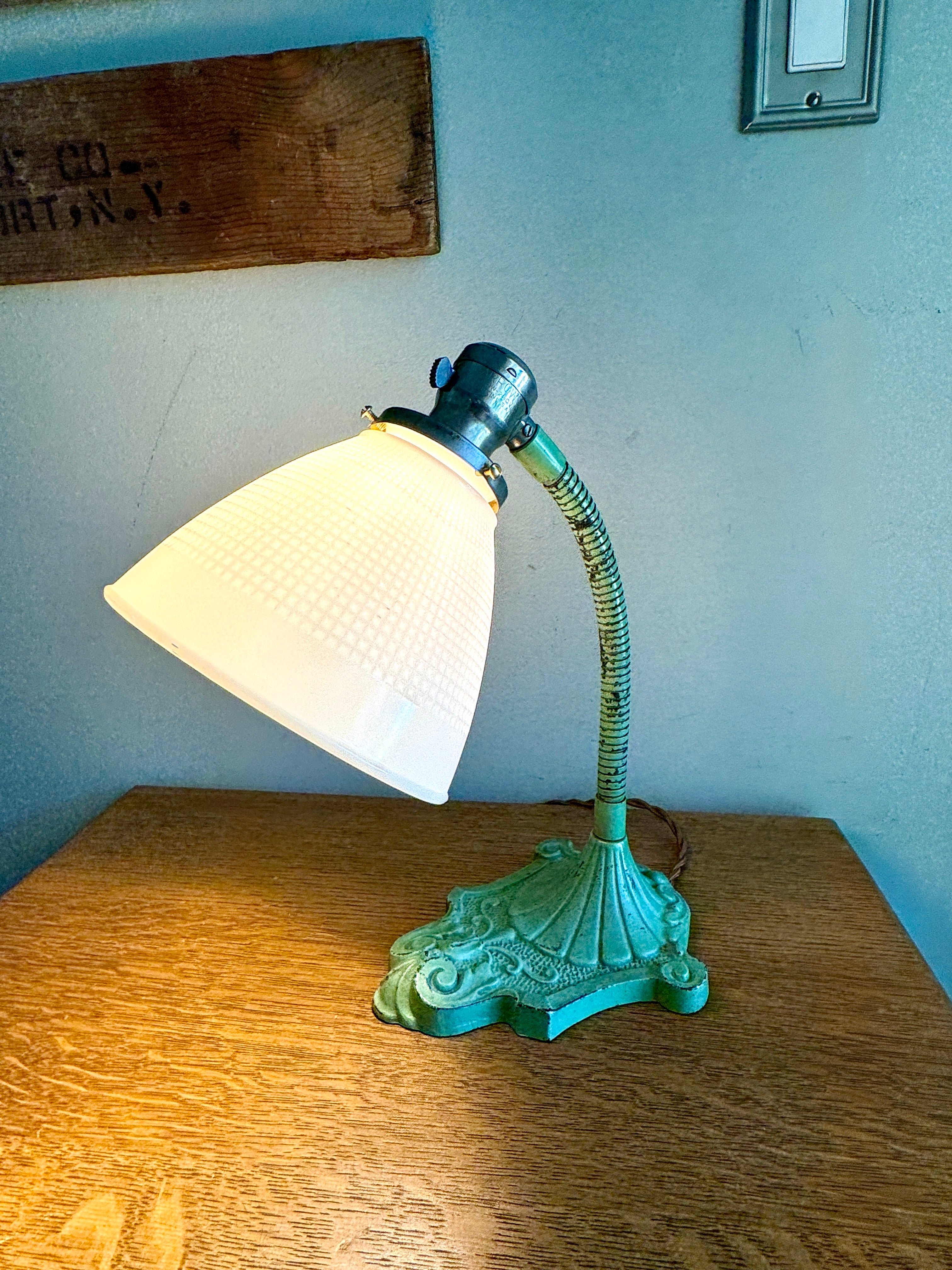 Vtg Green Cast Iron Gooseneck Lamp With Milkglass Shade ~ Ornate Cast Iron Desk Lamp