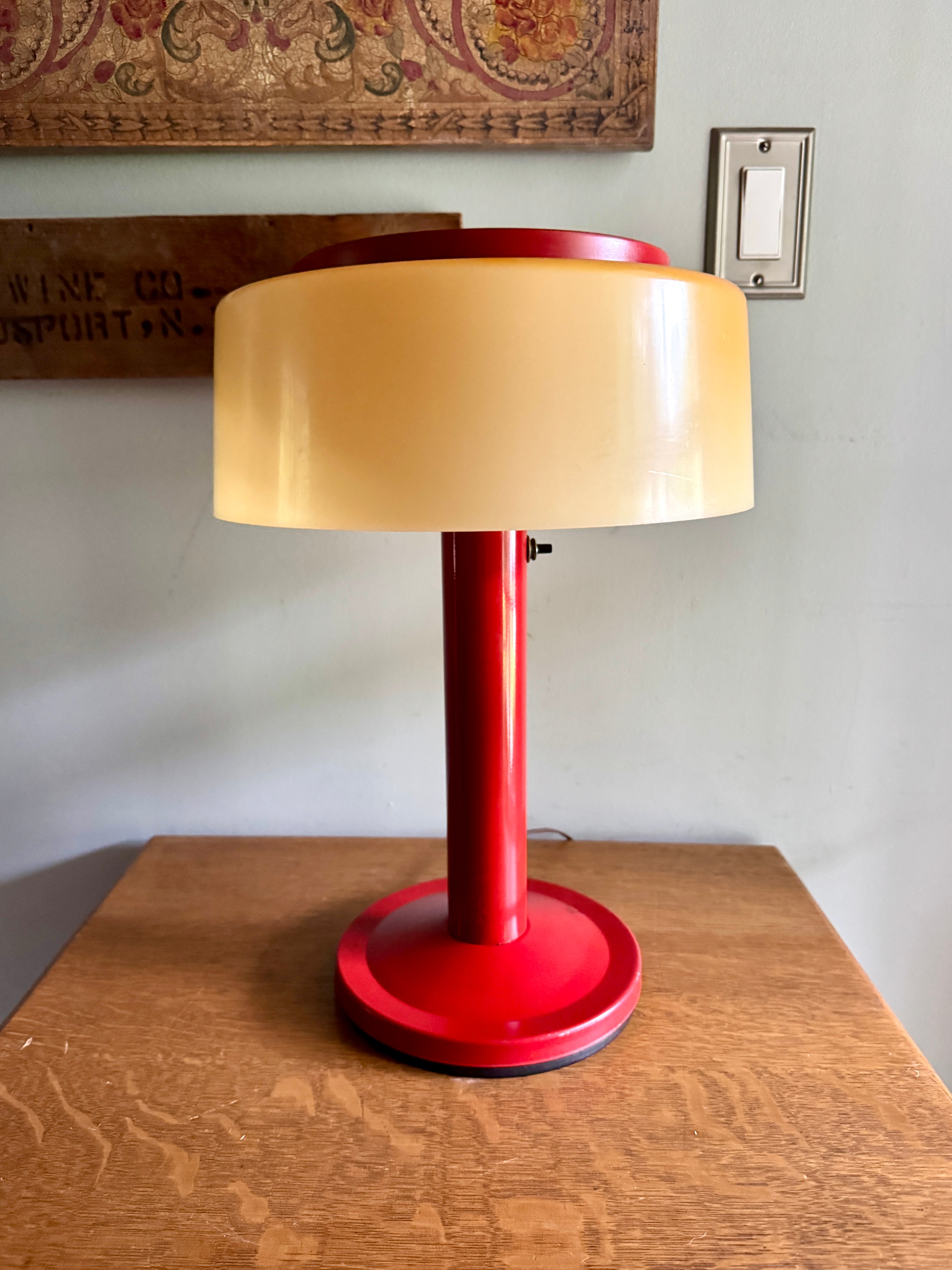 Vtg Red 1970s Plastic Metal Mobilite Lamp ~ Mid Century Modern Mobilite Desk Lamp