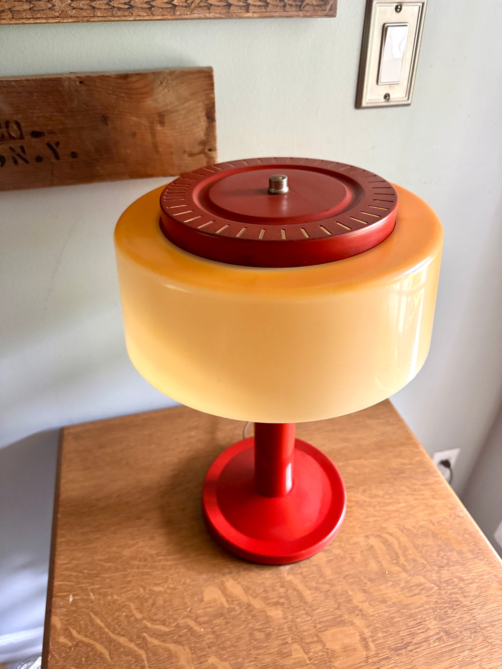 Vtg Red 1970s Plastic Metal Mobilite Lamp ~ Mid Century Modern Mobilite Desk Lamp