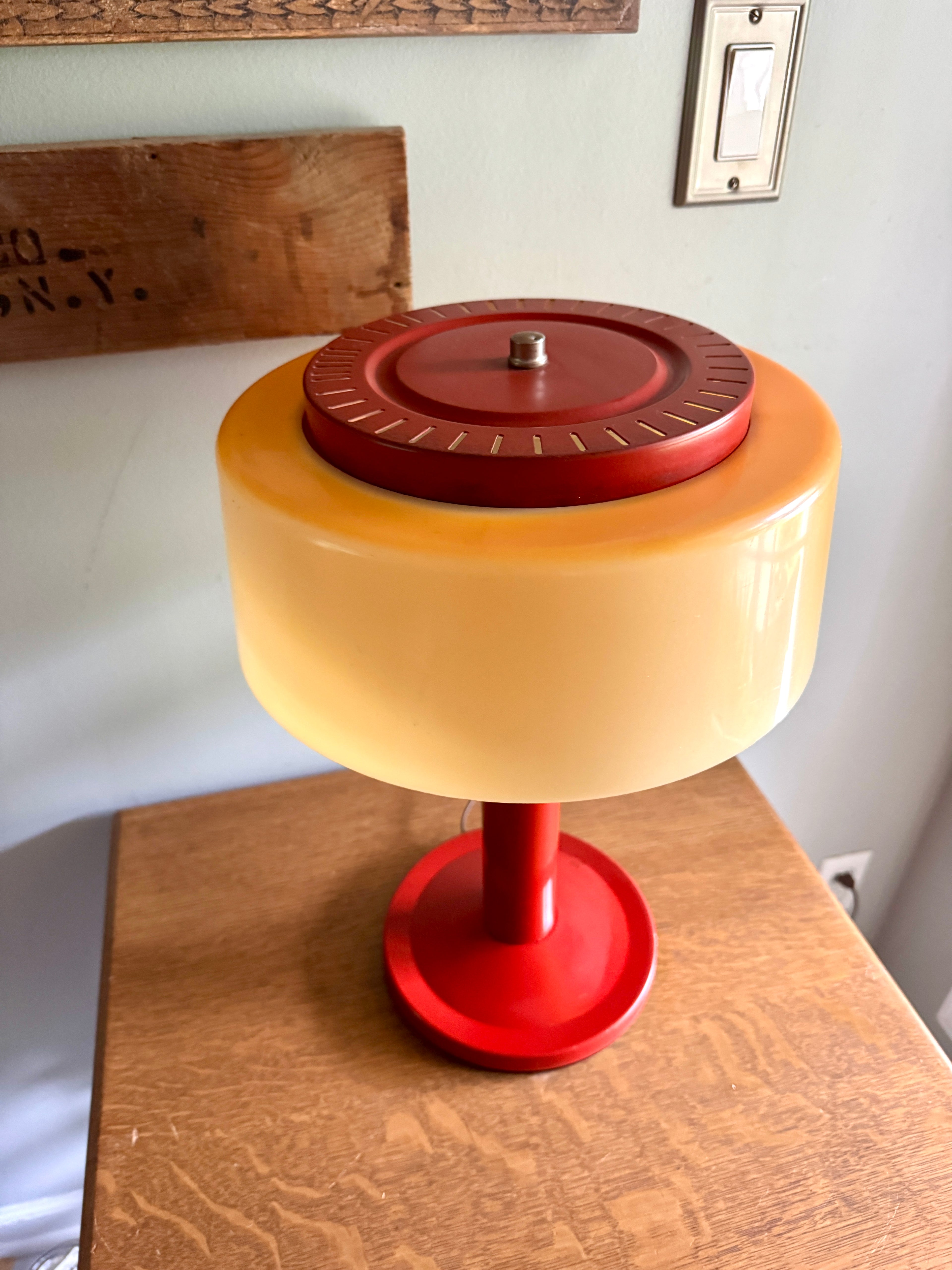 Vtg Red 1970s Plastic Metal Mobilite Lamp ~ Mid Century Modern Mobilite Desk Lamp