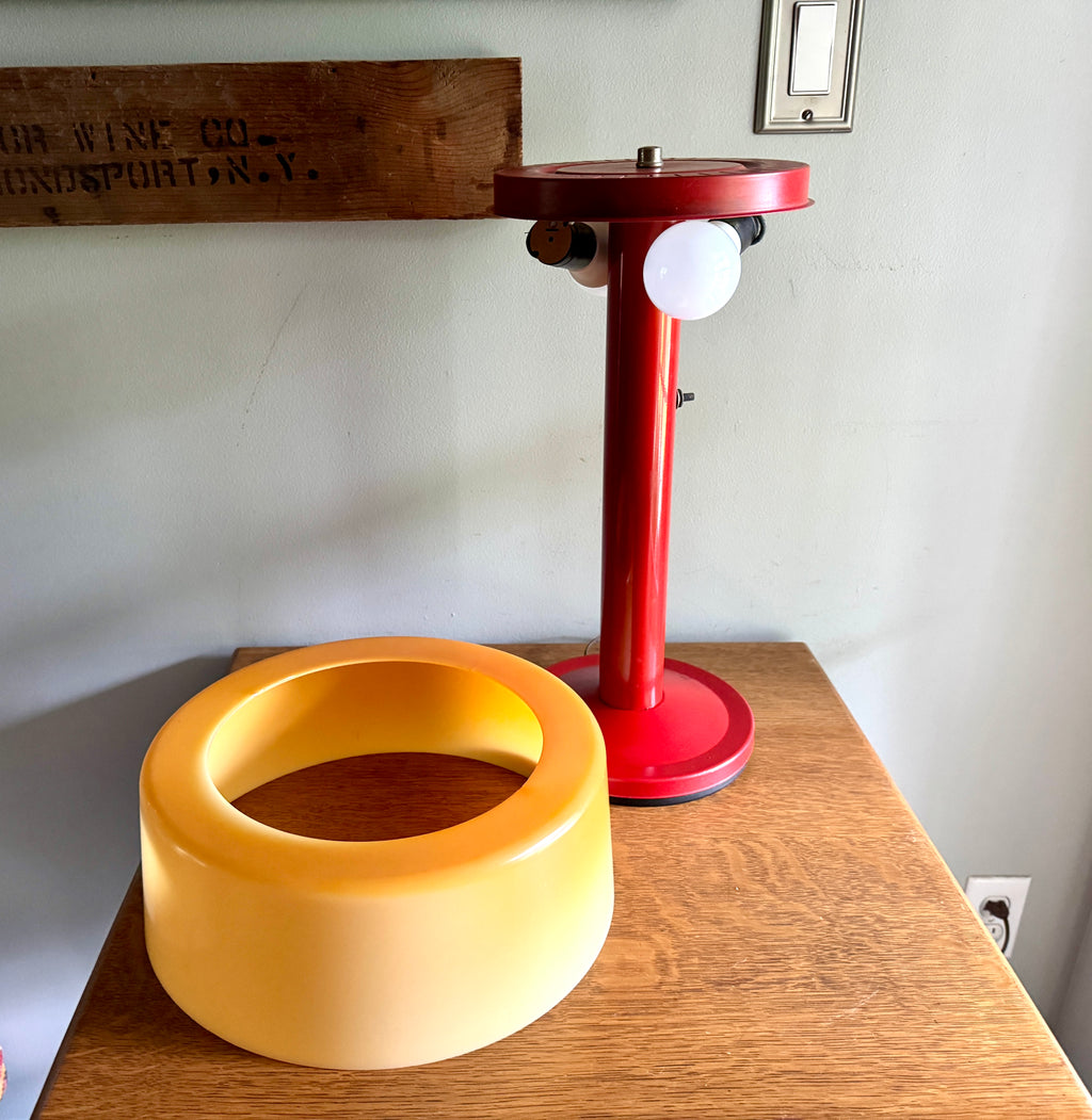 Vtg Red 1970s Plastic Metal Mobilite Lamp ~ Mid Century Modern Mobilite Desk Lamp