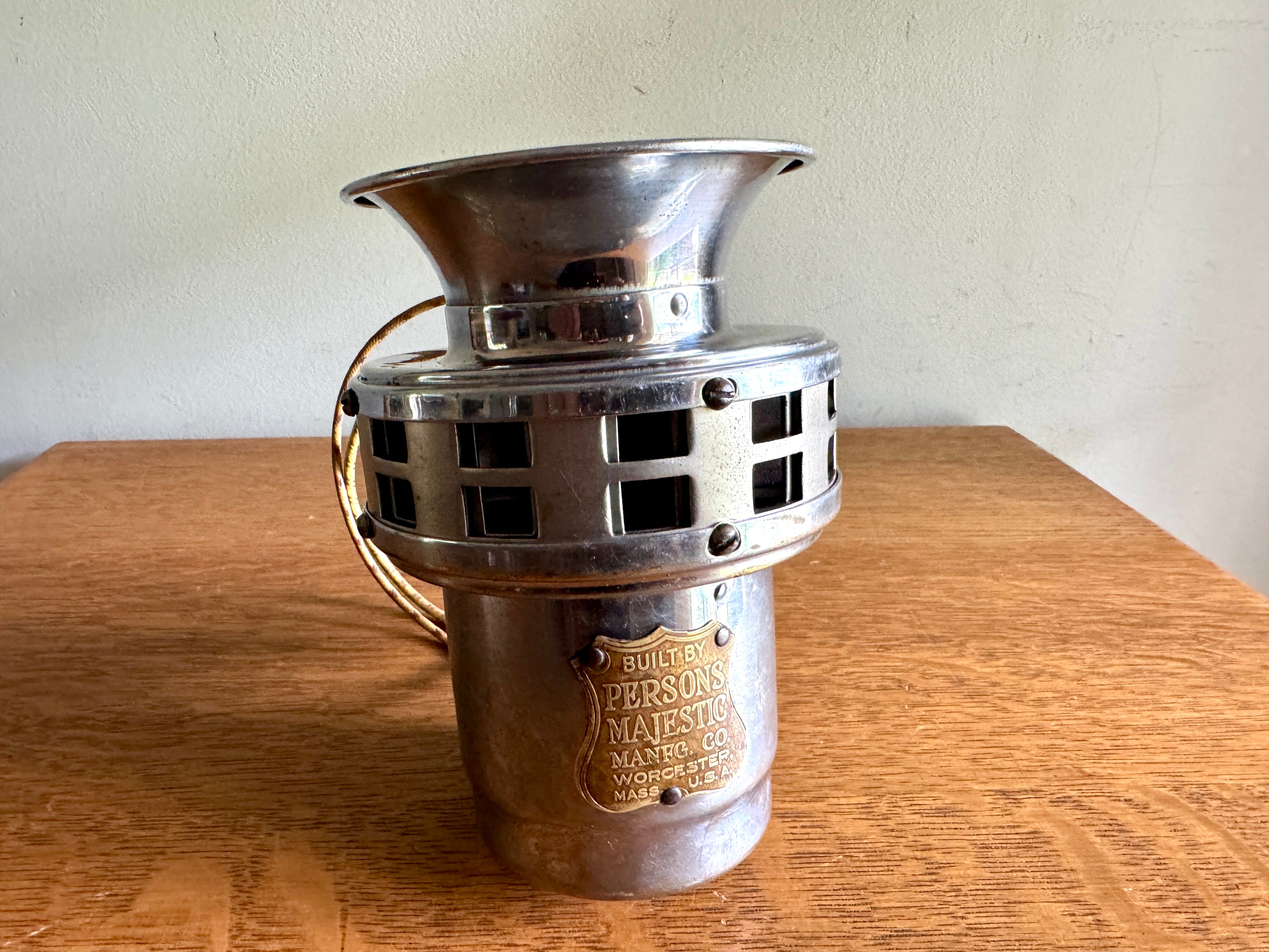 Early Persons Majestic Mfg Co. Electric Siren ~ Chrome Persons Majestic 12v Siren
