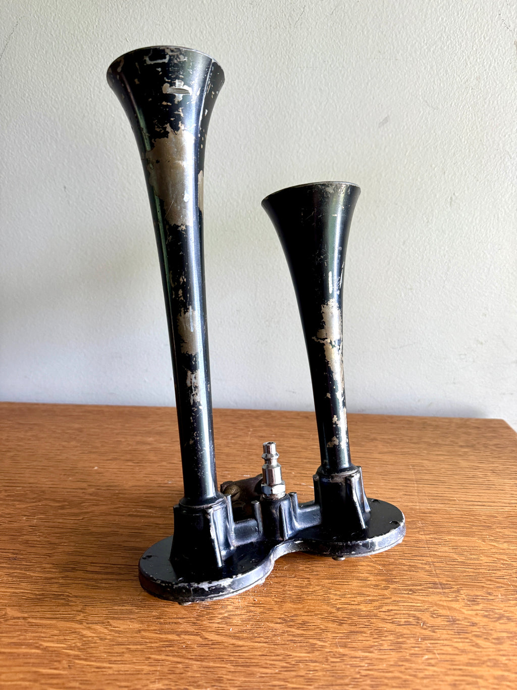 Vtg Metal Double Trombone Air Horn ~ Dual Truck/Car Air Horns