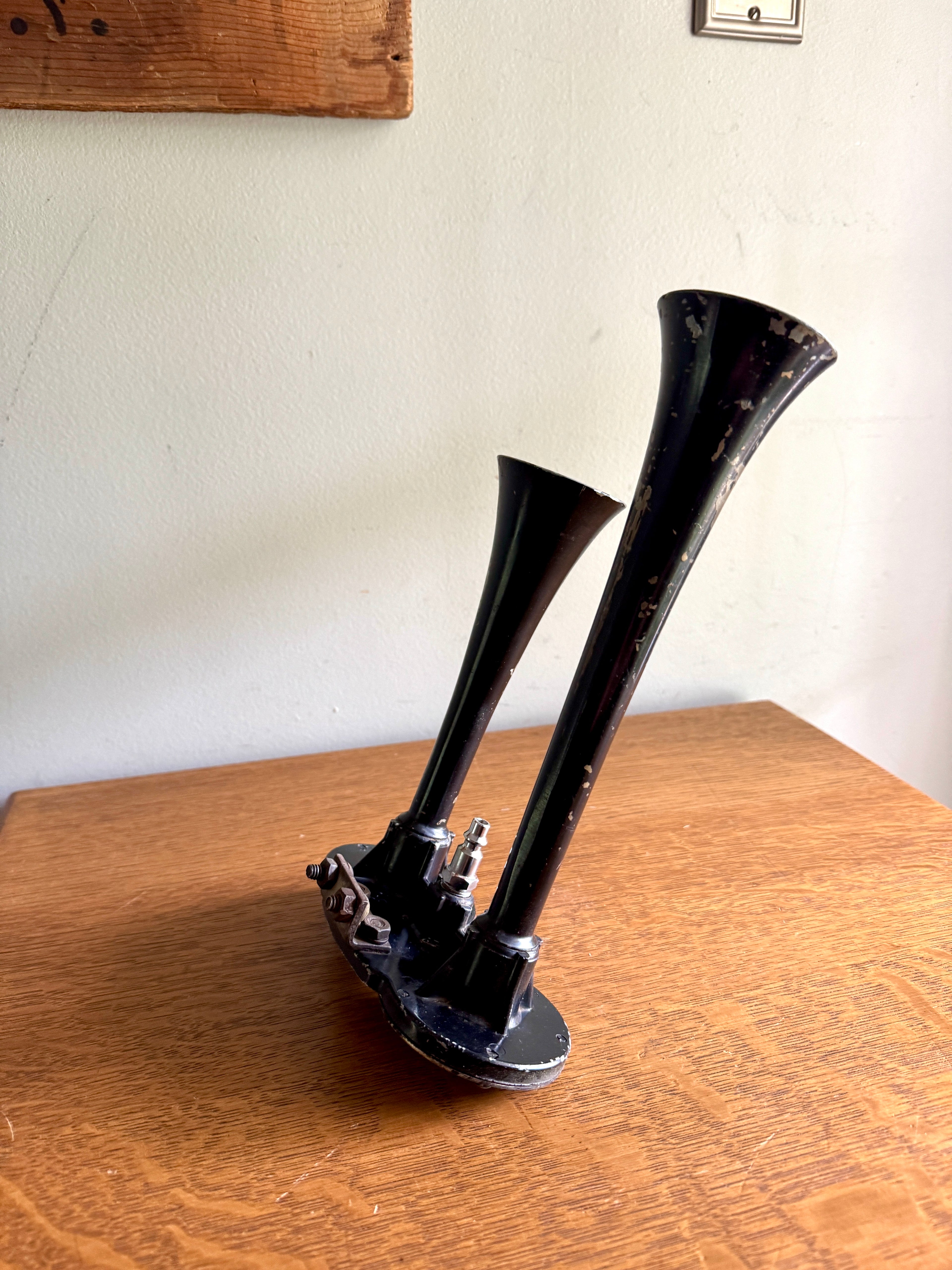 Vtg Metal Double Trombone Air Horn ~ Dual Truck/Car Air Horns