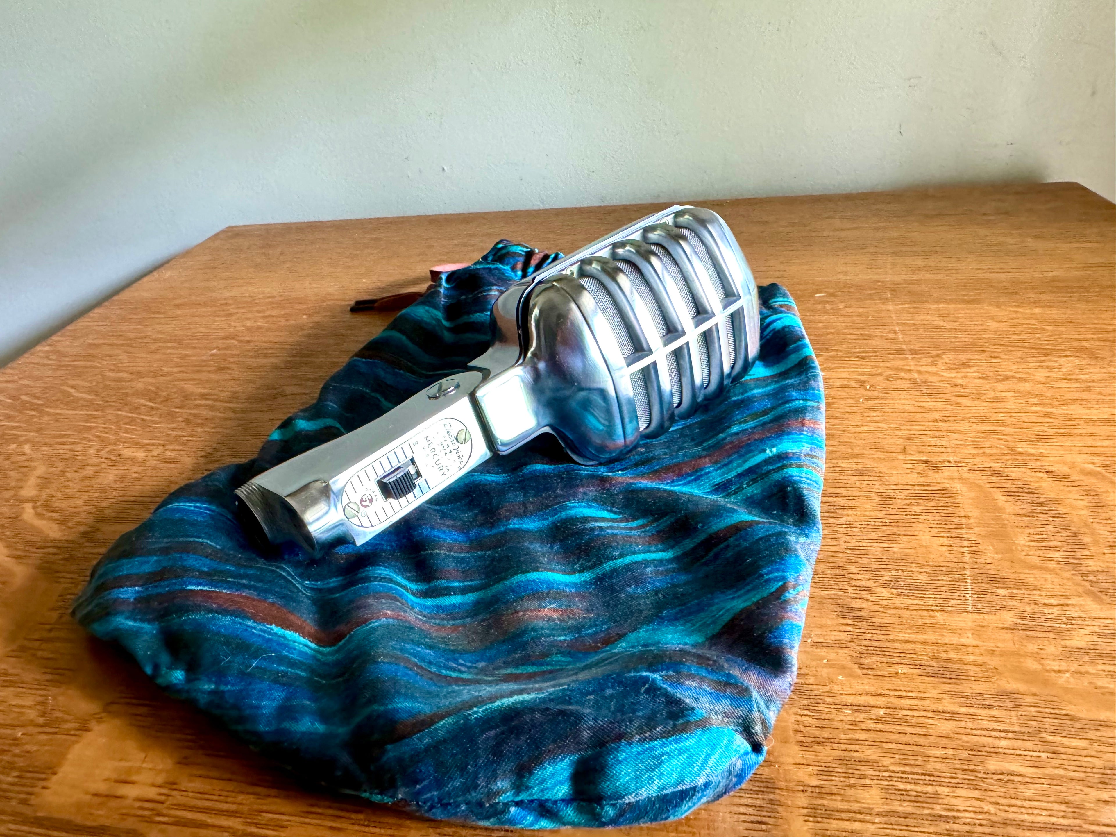 Vintage Elctro-Voice Mercury 611 Dynamic Microphone | MCM Electro voice 611 Microphone in Bag | Dynamic Microphone