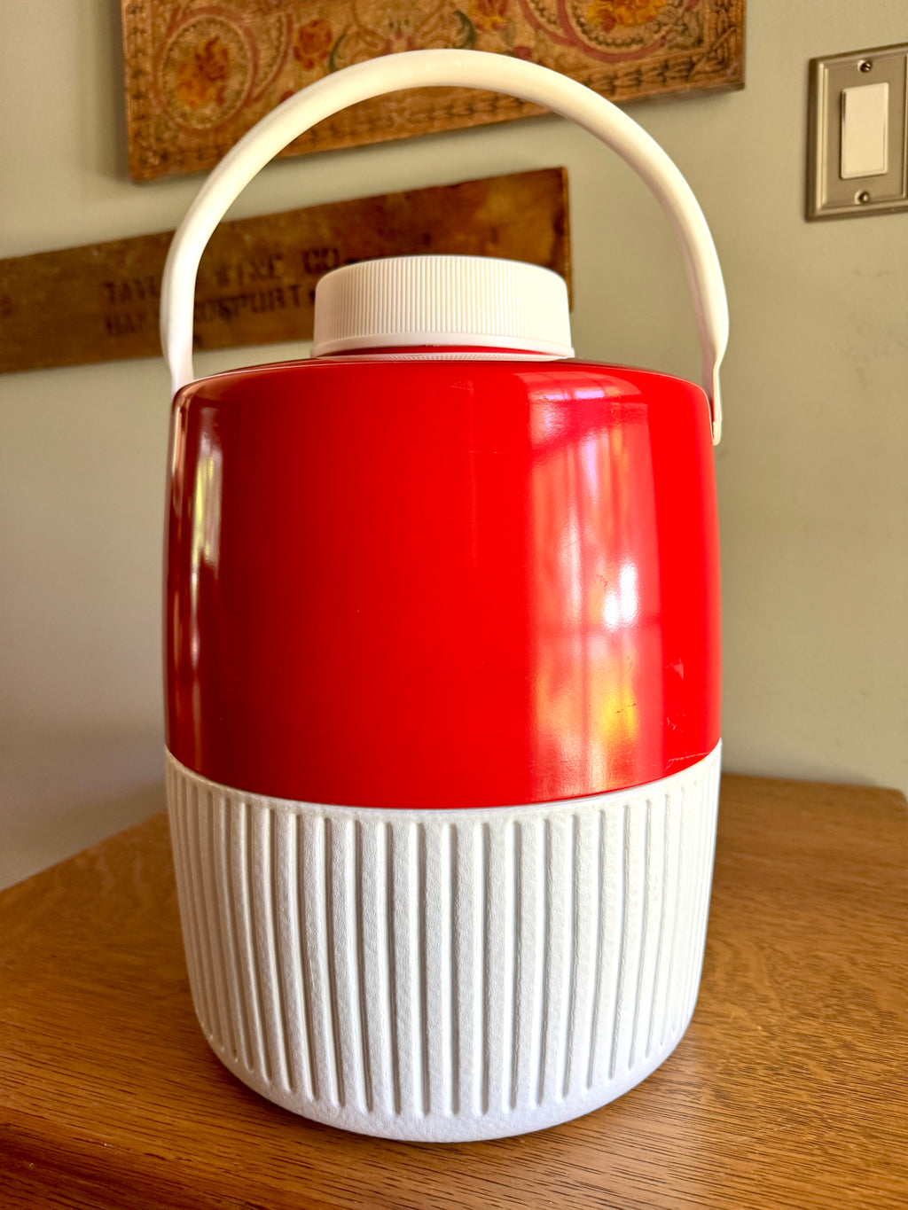Vtg Coleman 2 Gallon Insulated Water Cooler with Spigot, Water Jug, Sporting Event, Camping