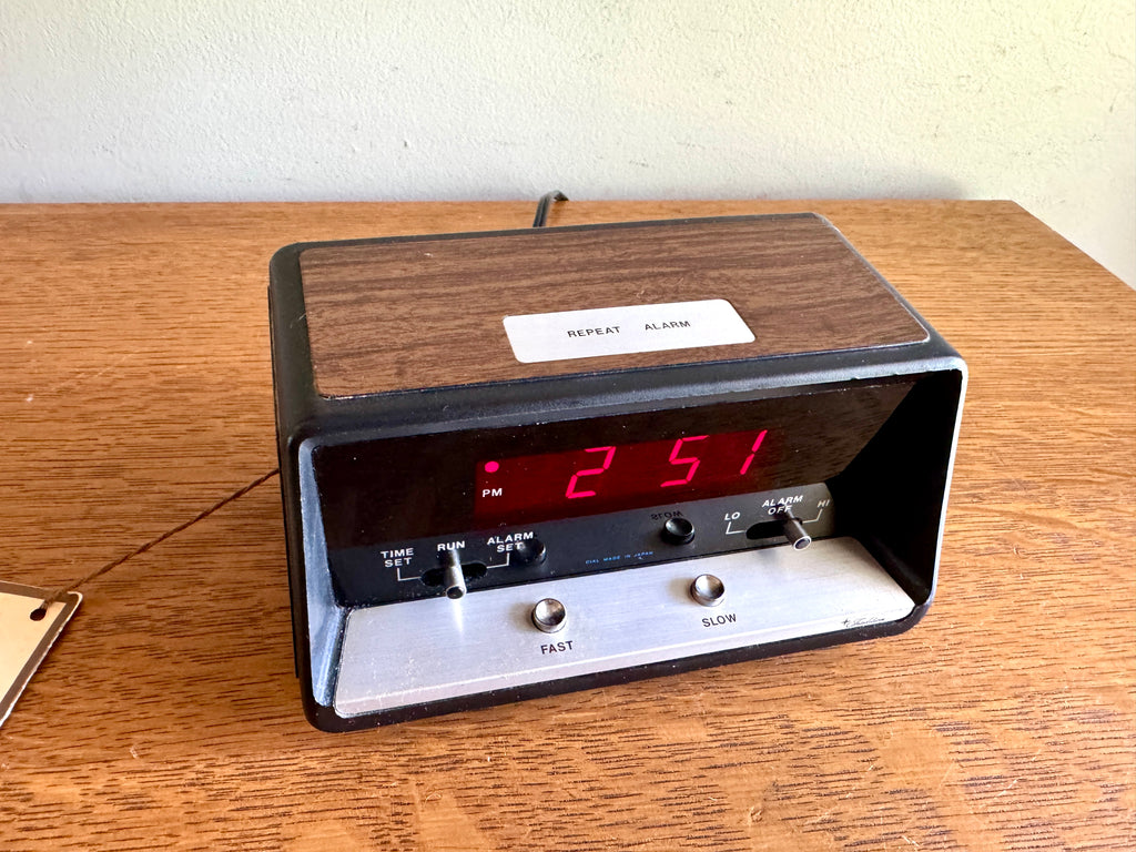 Vtg 1970s Sears Roebuck "Tradition" Digital Alarm Clock ~ Model 7196 Solid State Woodgrain Alarm Clock