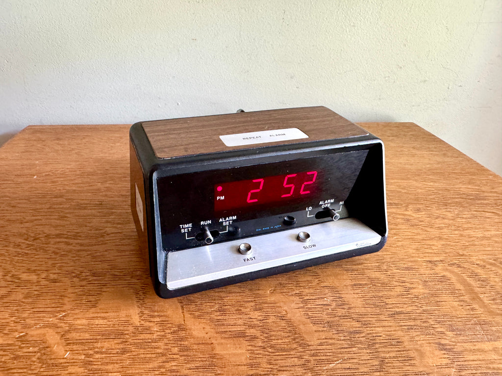 Vtg 1970s Sears Roebuck "Tradition" Digital Alarm Clock ~ Model 7196 Solid State Woodgrain Alarm Clock