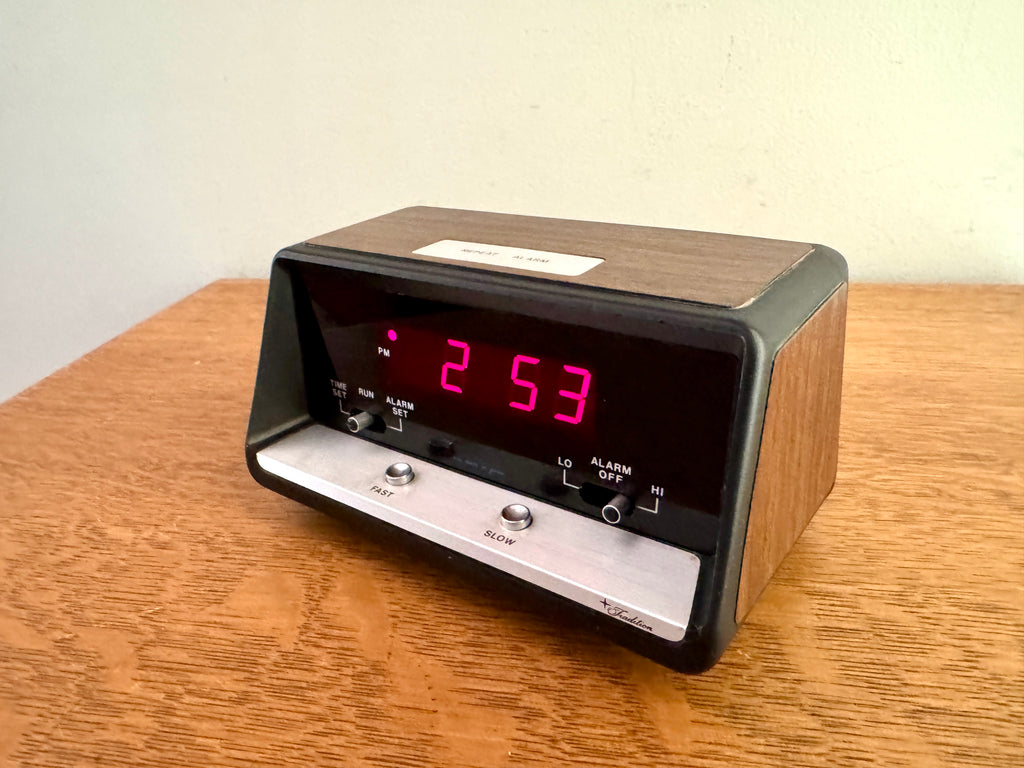 Vtg 1970s Sears Roebuck "Tradition" Digital Alarm Clock ~ Model 7196 Solid State Woodgrain Alarm Clock