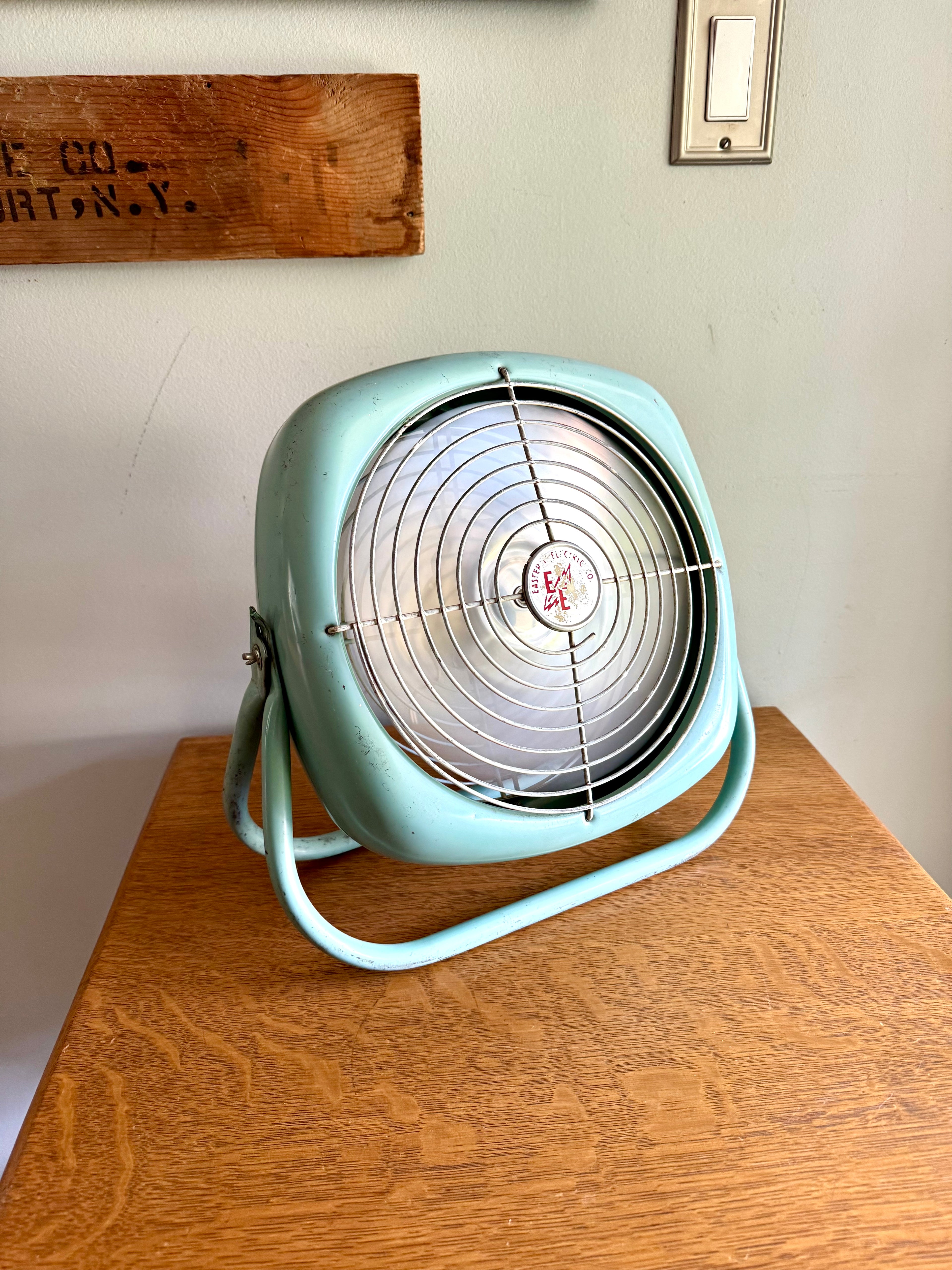 Vintage Aqua Blue Eastern Electric Table Fan | Turquoise Lasko Electric Table Fan | MCM Table Fan| Rustic Tilting Single Speed Electric Fan