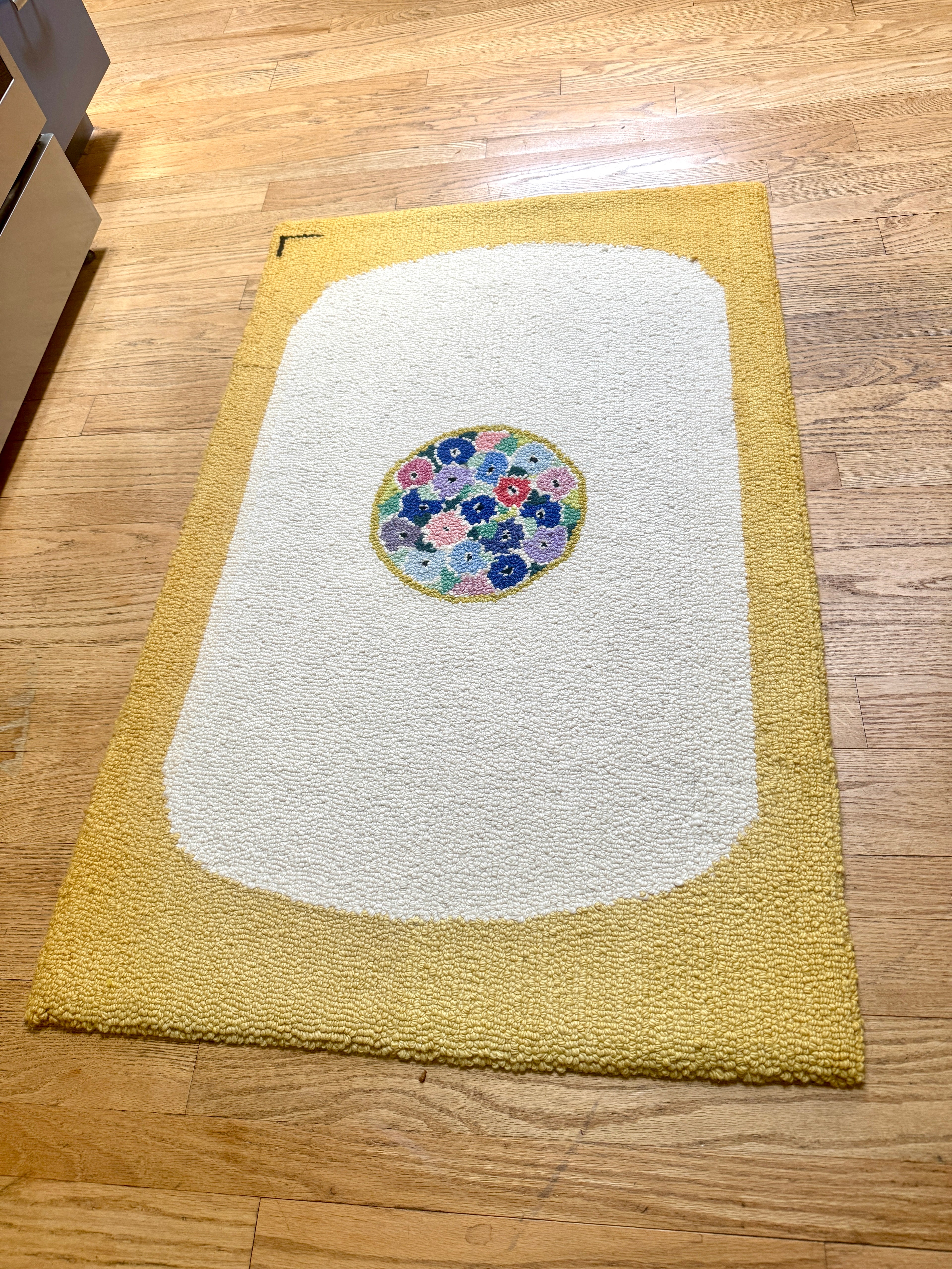 Vintage Hand-Hooked Vibrant Yellow and White Floral Centerpiece 48" X 30" Rug ~ Handmade Floral Rug