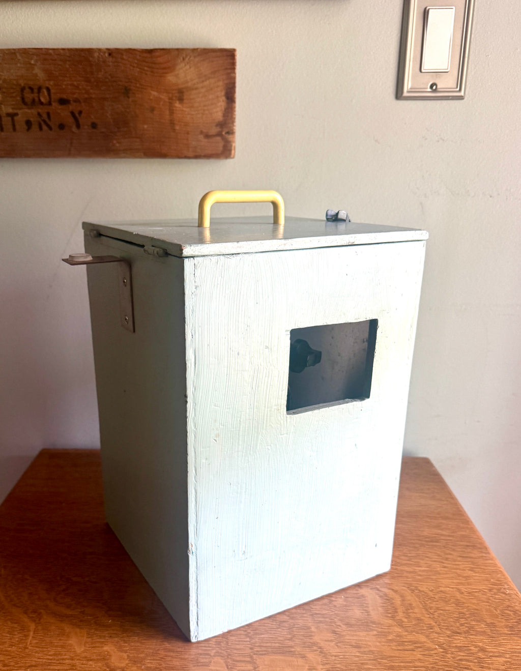 Vintage Coleman Bottle Top Burner Stove In Hand Made Wood Carrying Box (Propane Not Included)