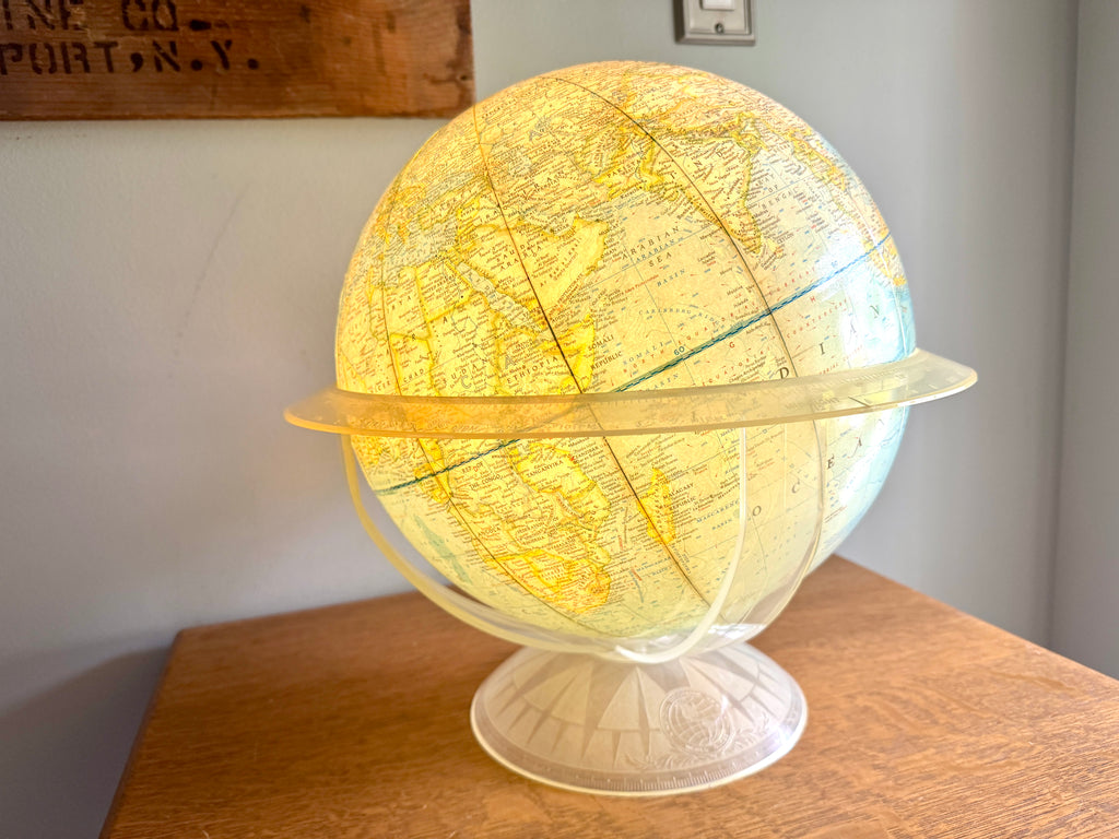Vintage 1960's Illuminated National Geographic 12" Globe in Clear Stand ~