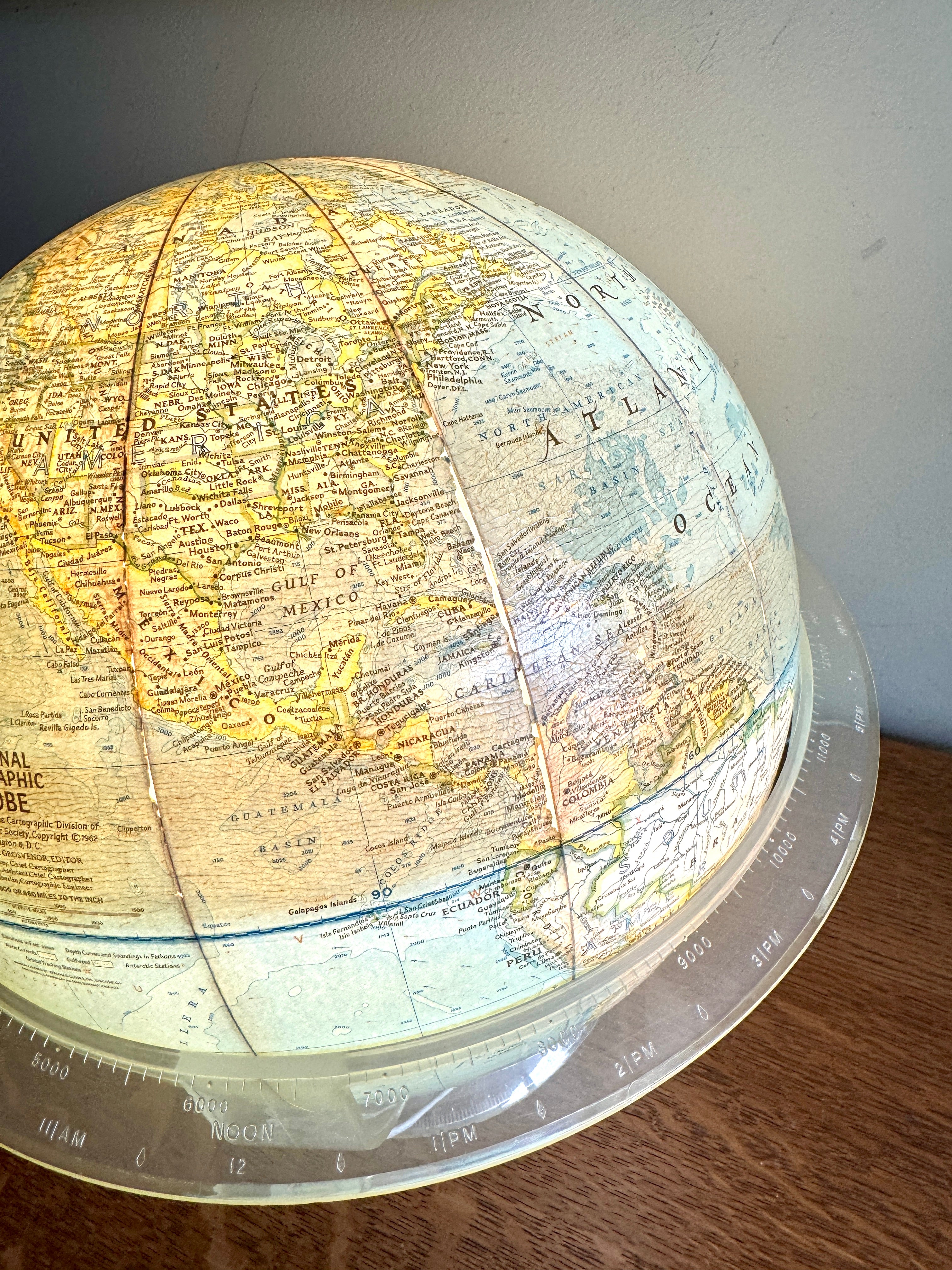 Vintage 1960's Illuminated National Geographic 12" Globe in Clear Stand ~