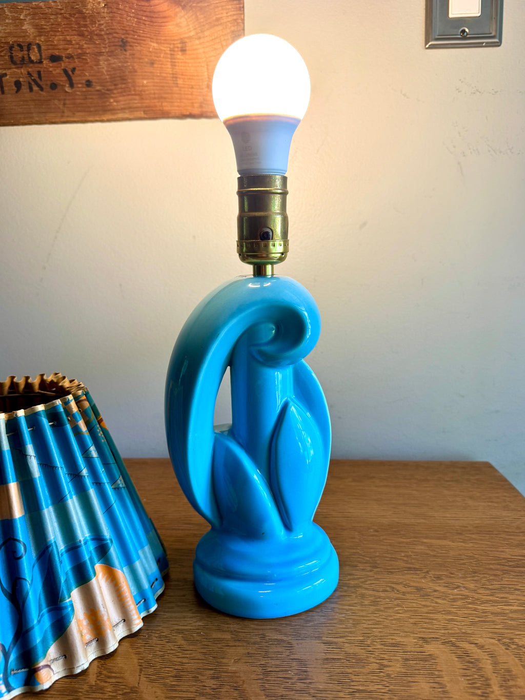 Mid Century Sculptural Abstract Turquoise Ceramic Table Lamp ~ MCM Ceramic Lamp