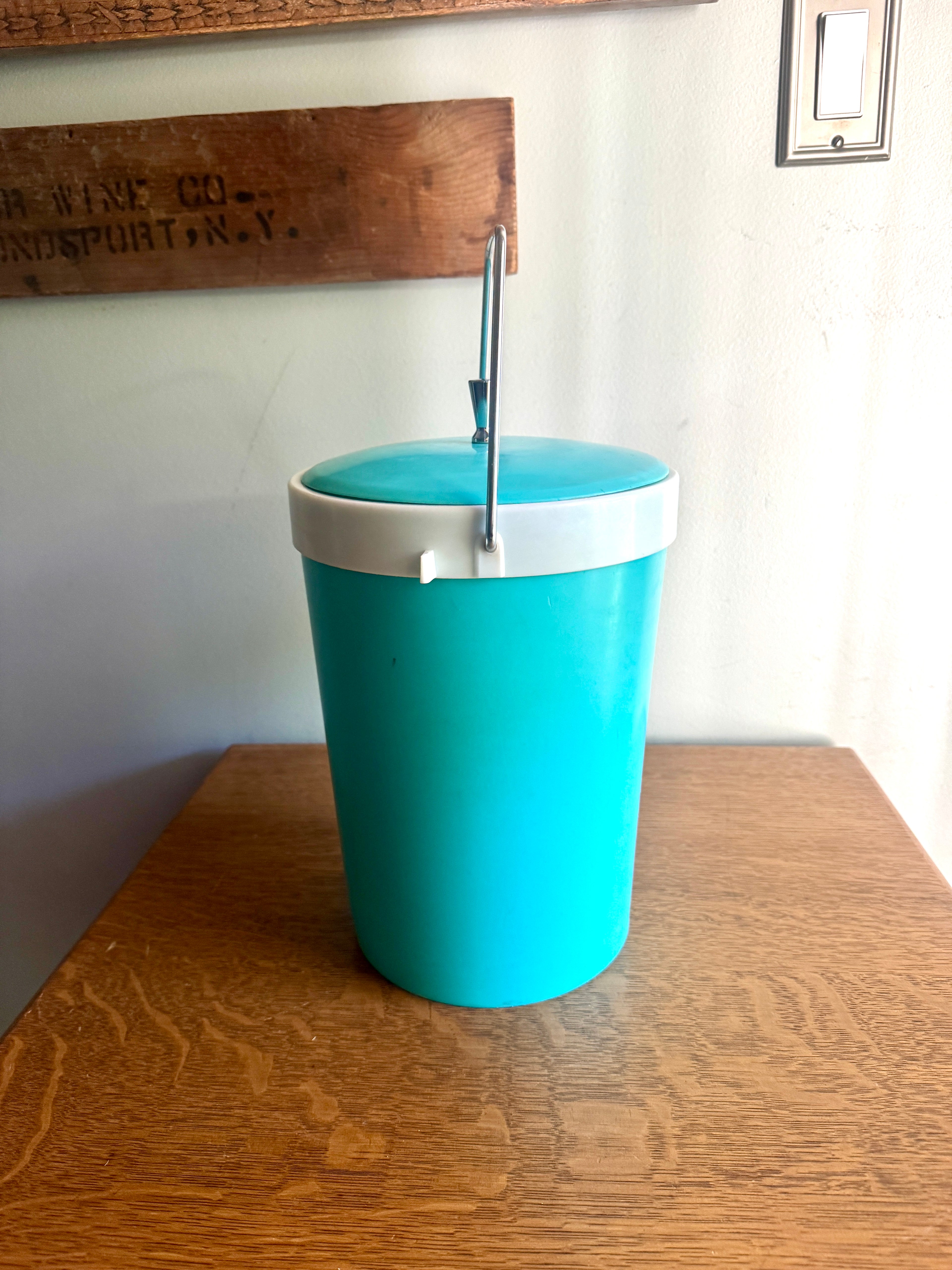 Mid Century Turquoise Ice Bucket by Plas-Tex Atomic Barware ~ MCM Turquoise Ice Bucket