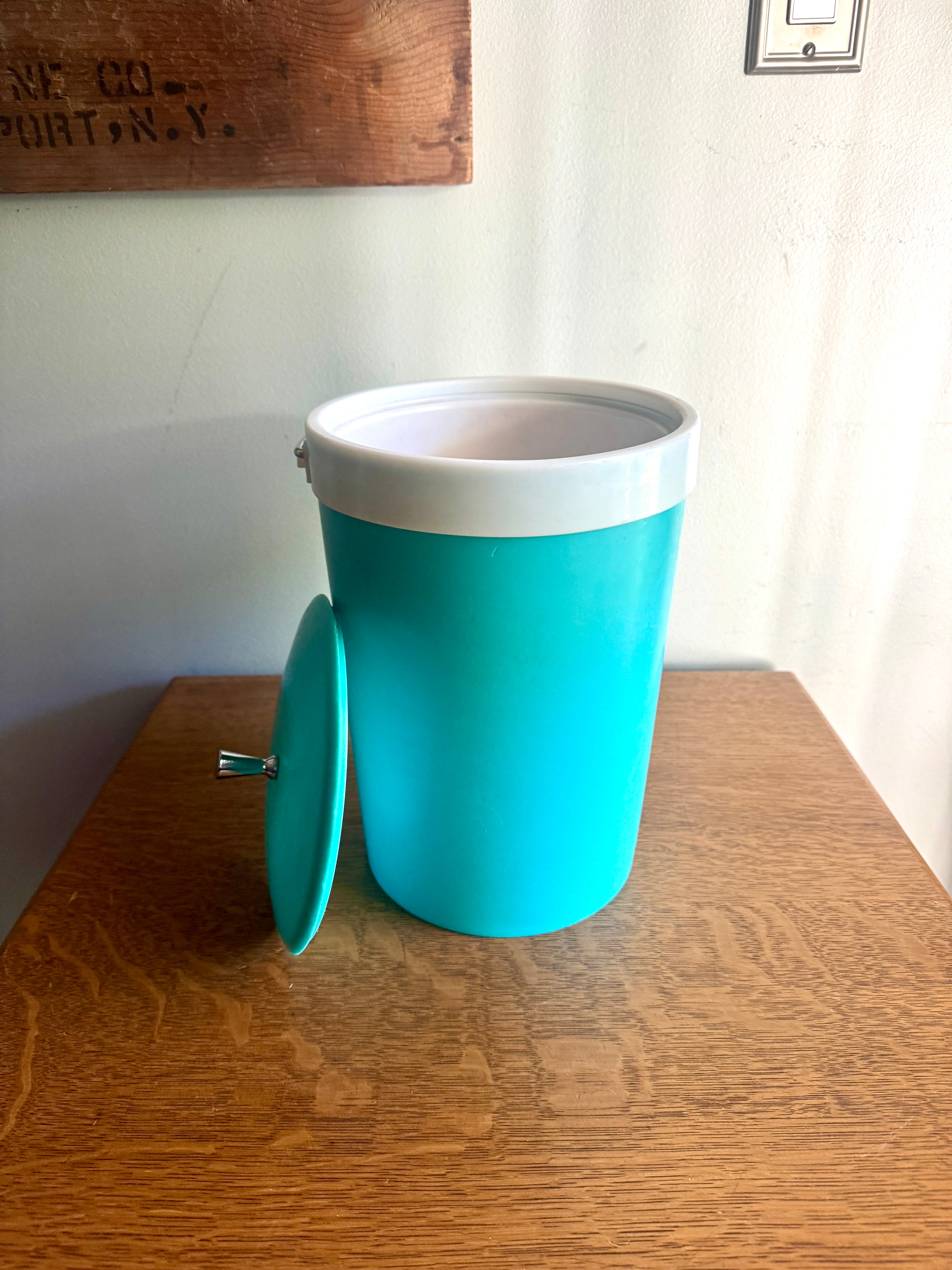 Mid Century Turquoise Ice Bucket by Plas-Tex Atomic Barware ~ MCM Turquoise Ice Bucket