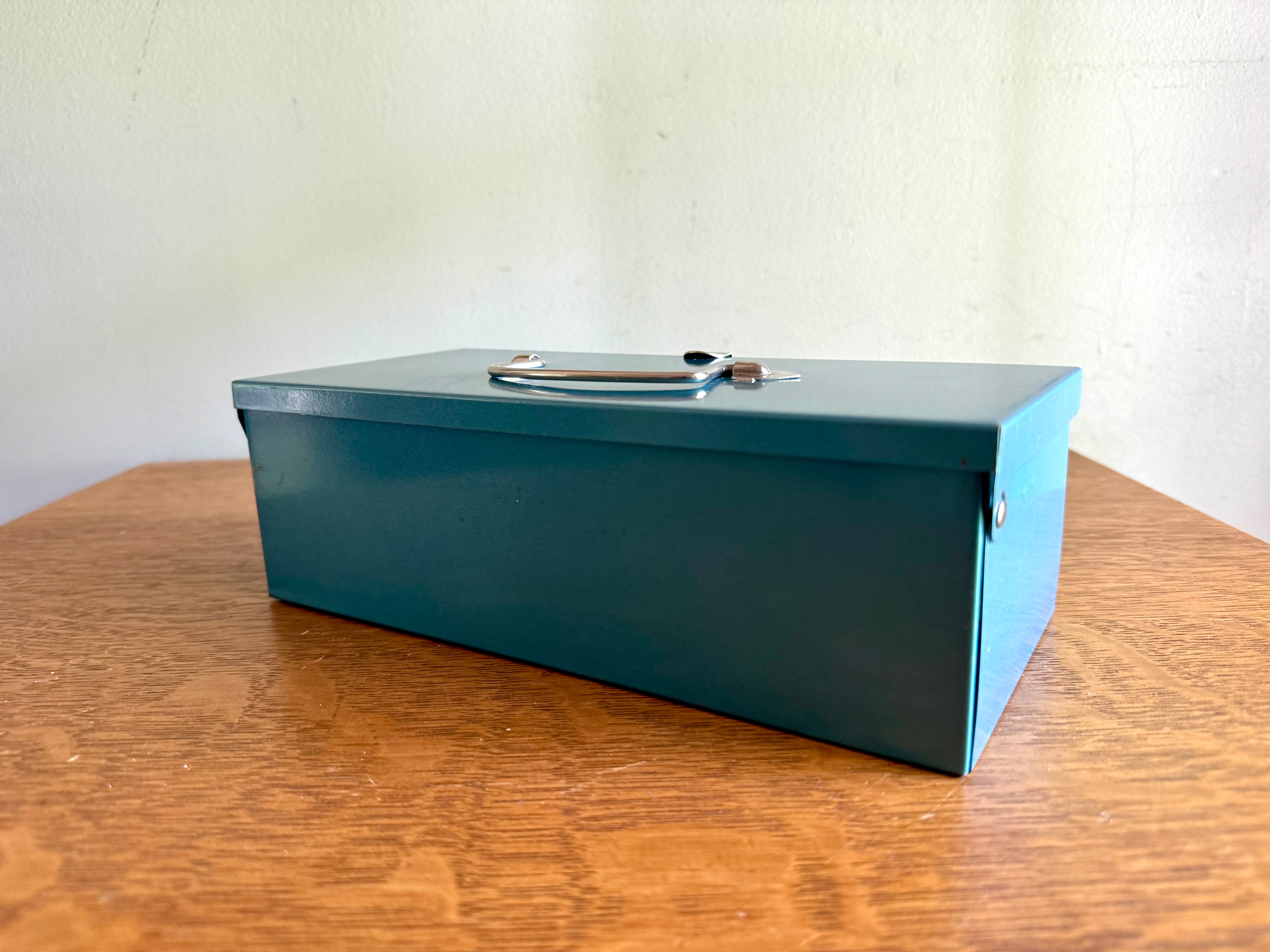 Vintage Small Merriam Blue Deeds Box ~ Small Blue Toolbox ~ Blue Stash Box